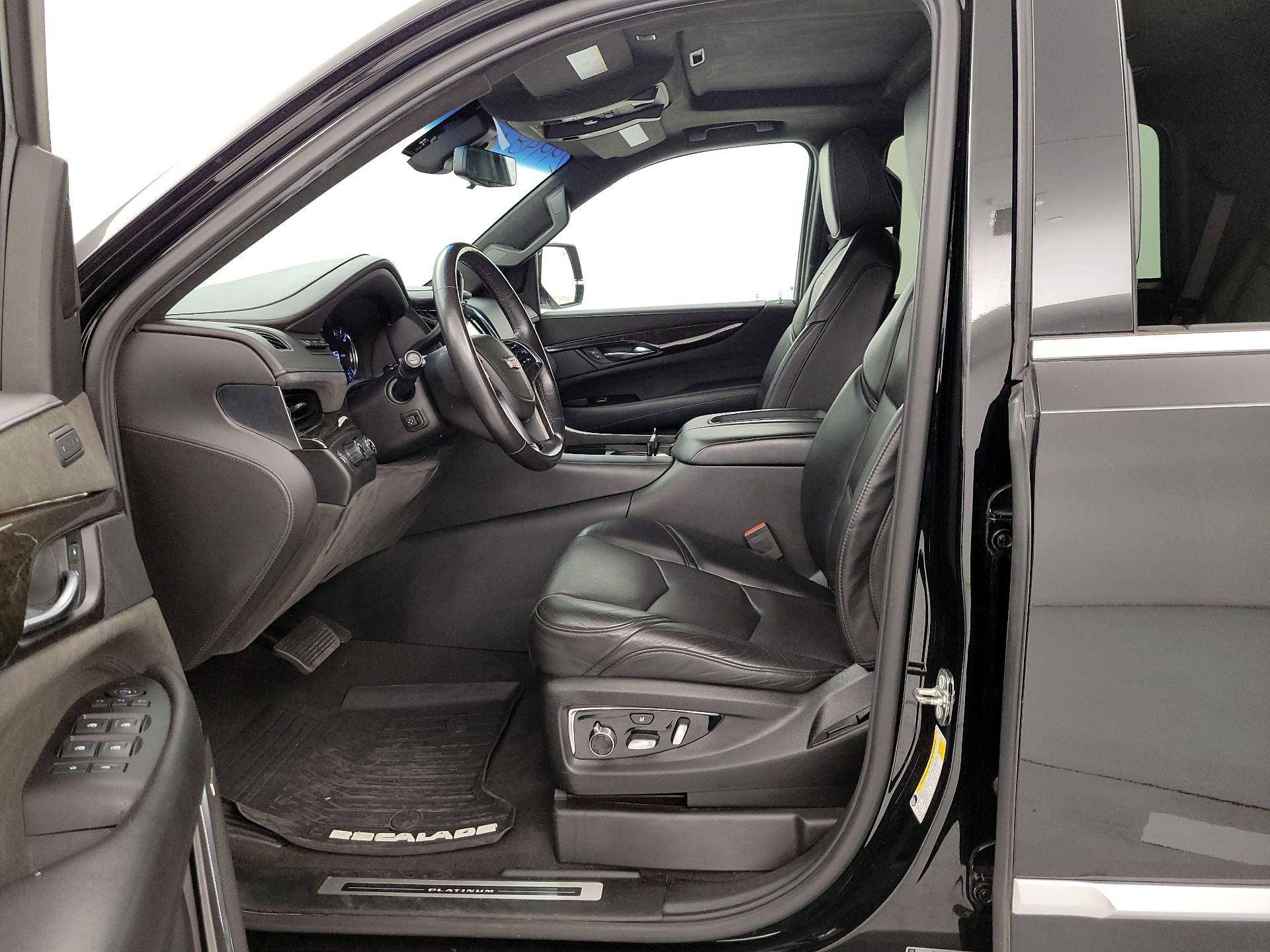 Thumbnail: 2019 Cadillac Escalade - 11