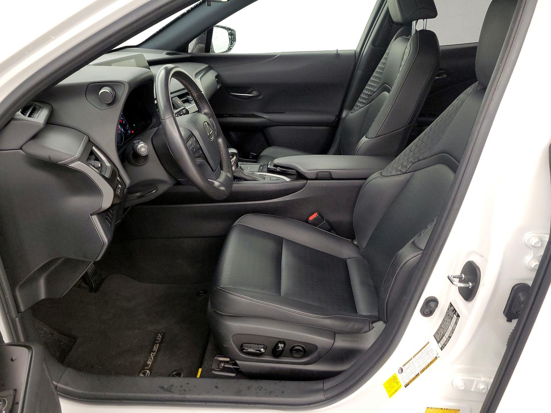 Thumbnail: 2021 Lexus UX - 11