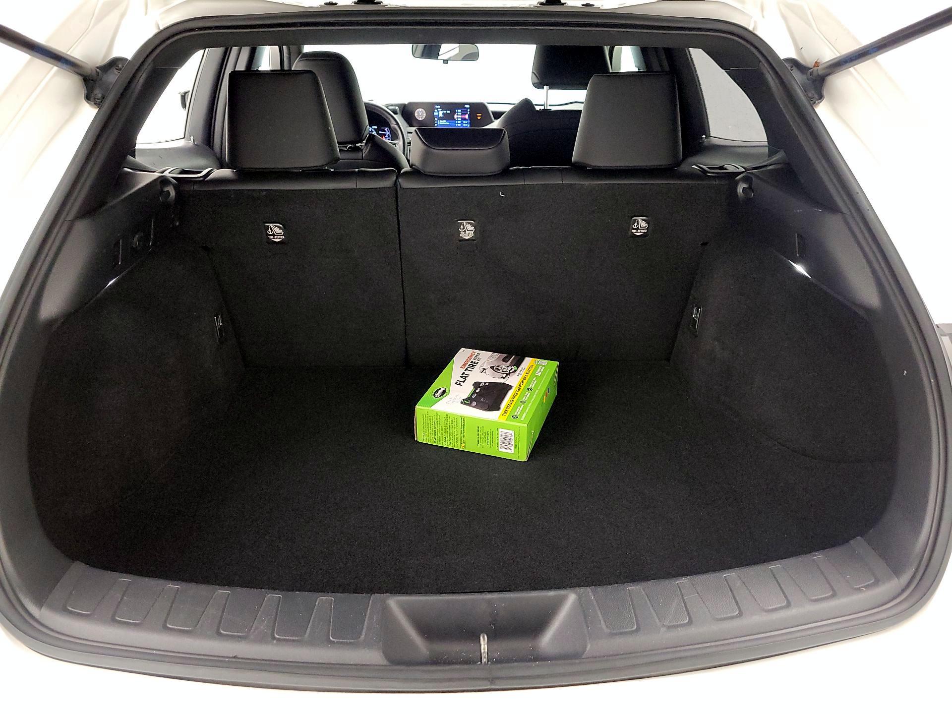 Thumbnail: 2021 Lexus UX - 20