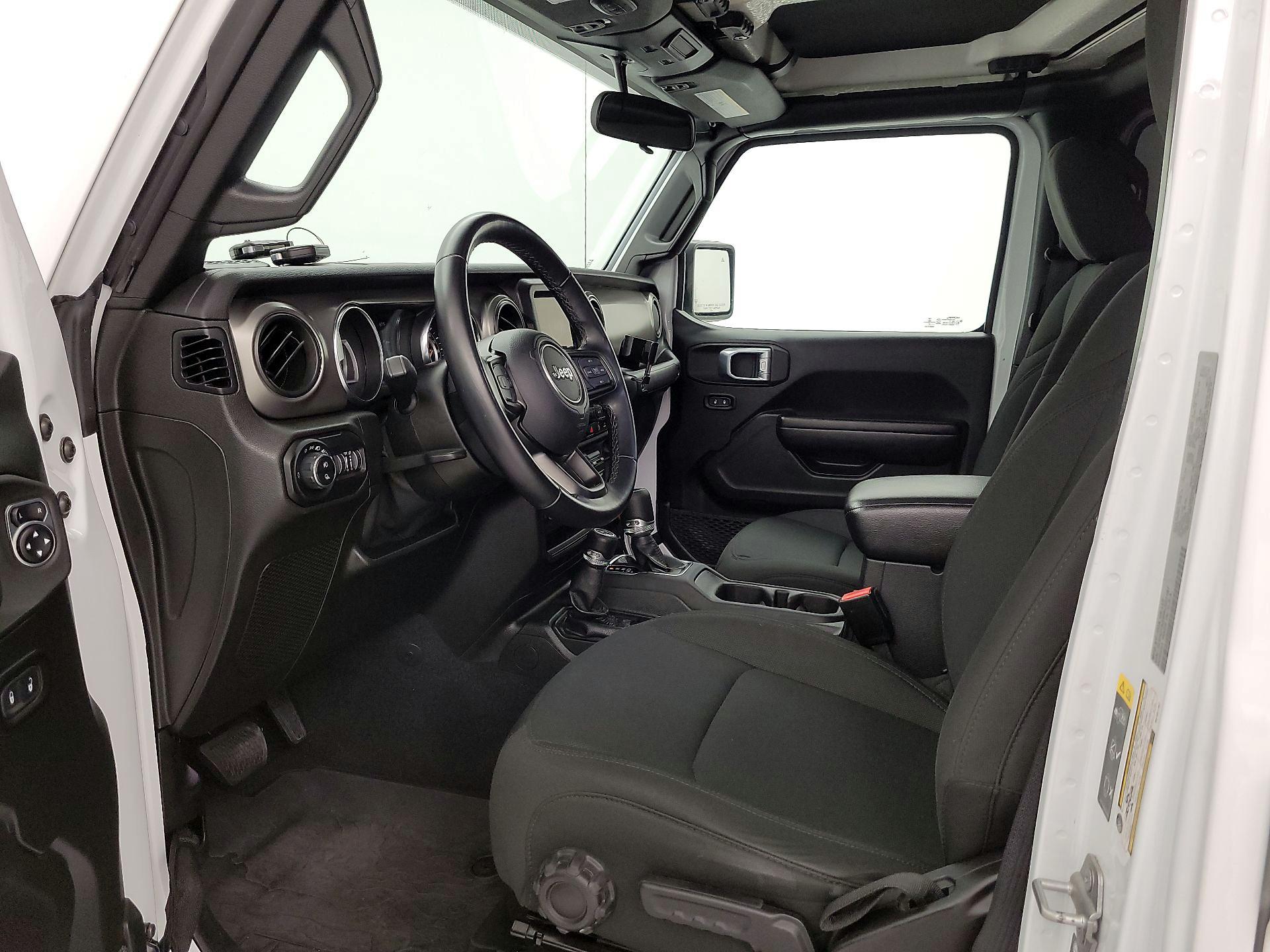 Thumbnail: 2021 Jeep Gladiator - 11