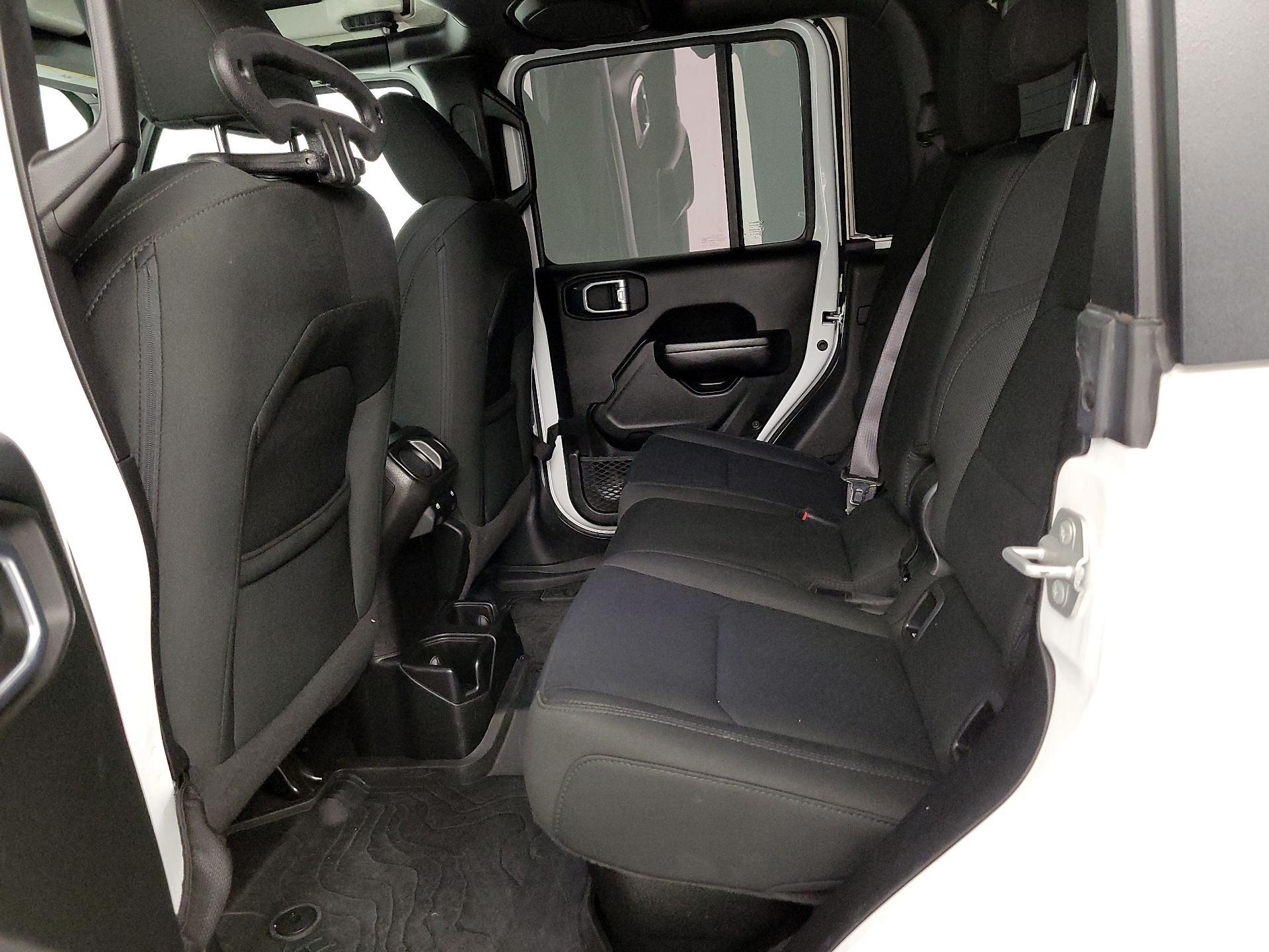 Thumbnail: 2021 Jeep Gladiator - 19