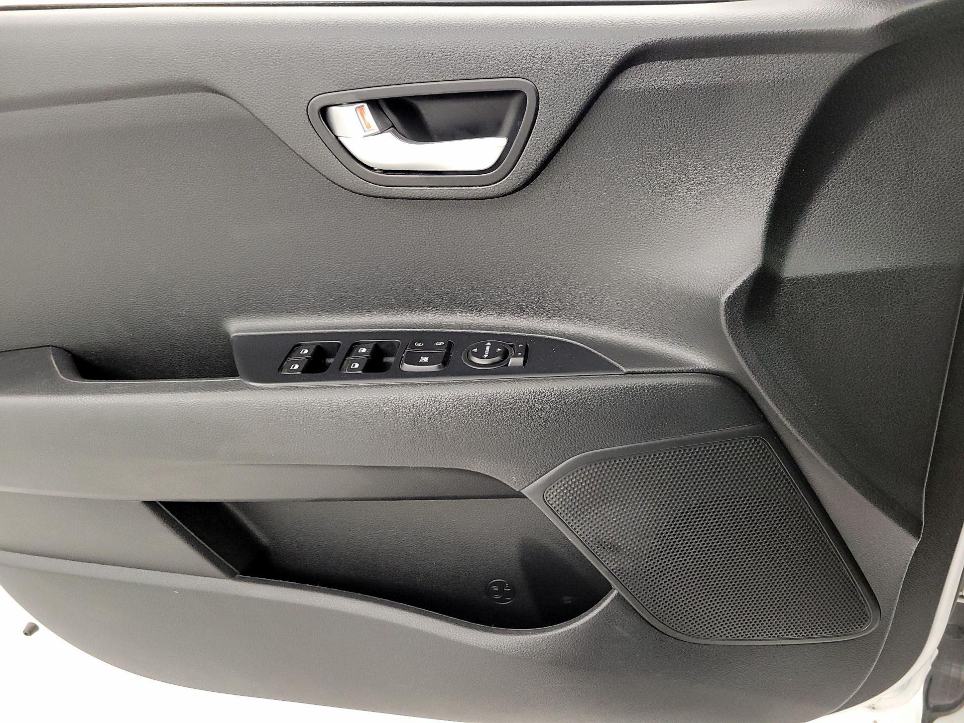 Thumbnail: 2020 Kia Rio - 12