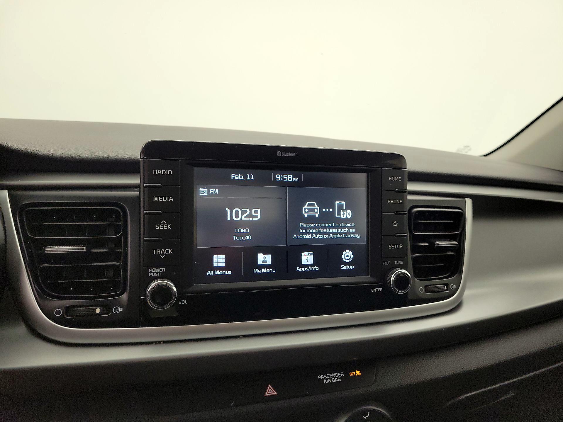 Thumbnail: 2020 Kia Rio - 14