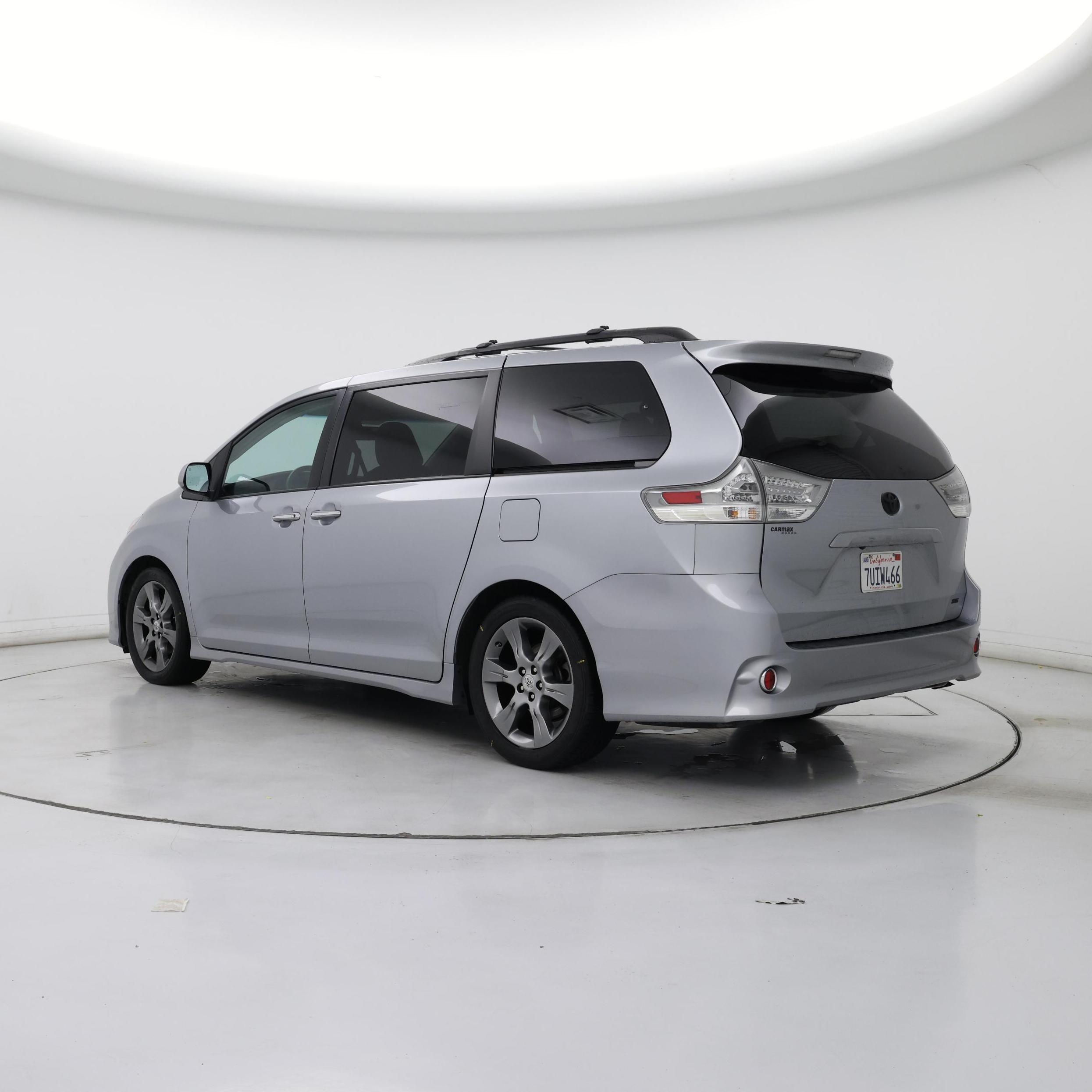 Thumbnail: 2016 Toyota Sienna - 2