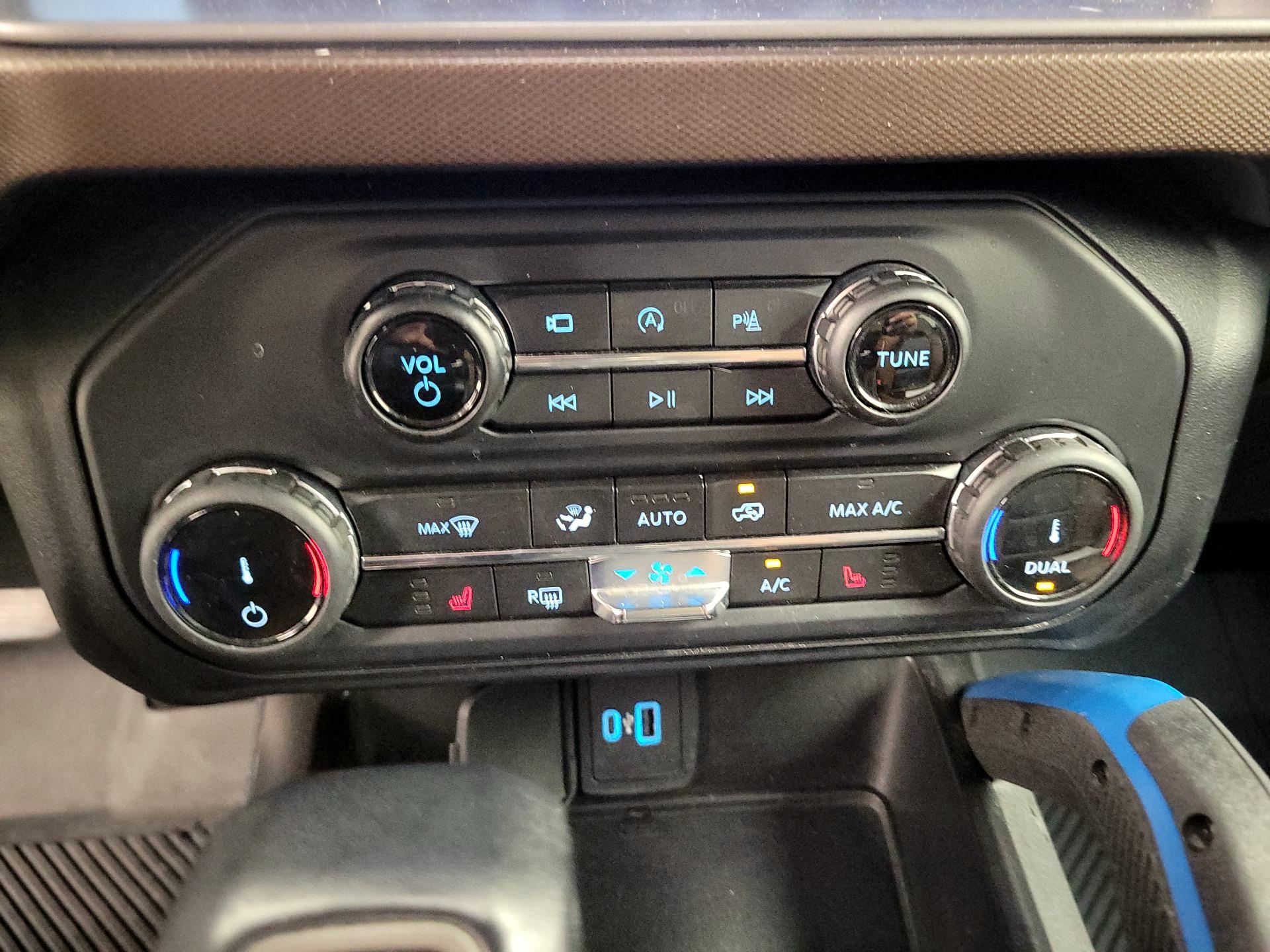 Thumbnail: 2022 Ford Bronco - 17