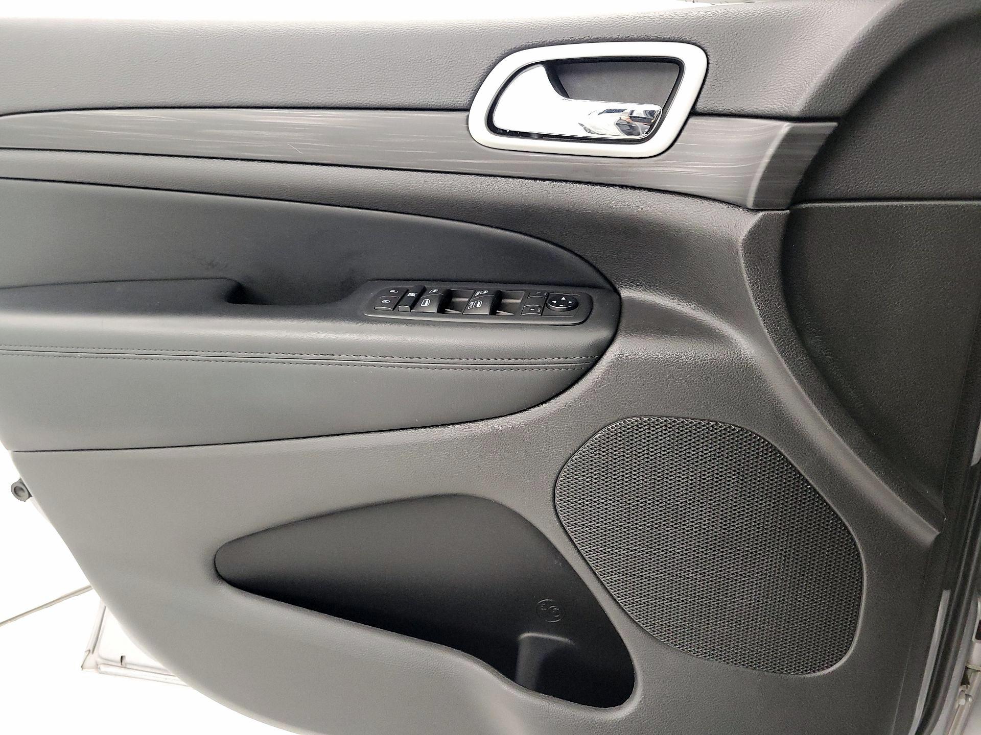 Thumbnail: 2021 Jeep Grand Cherokee - 12