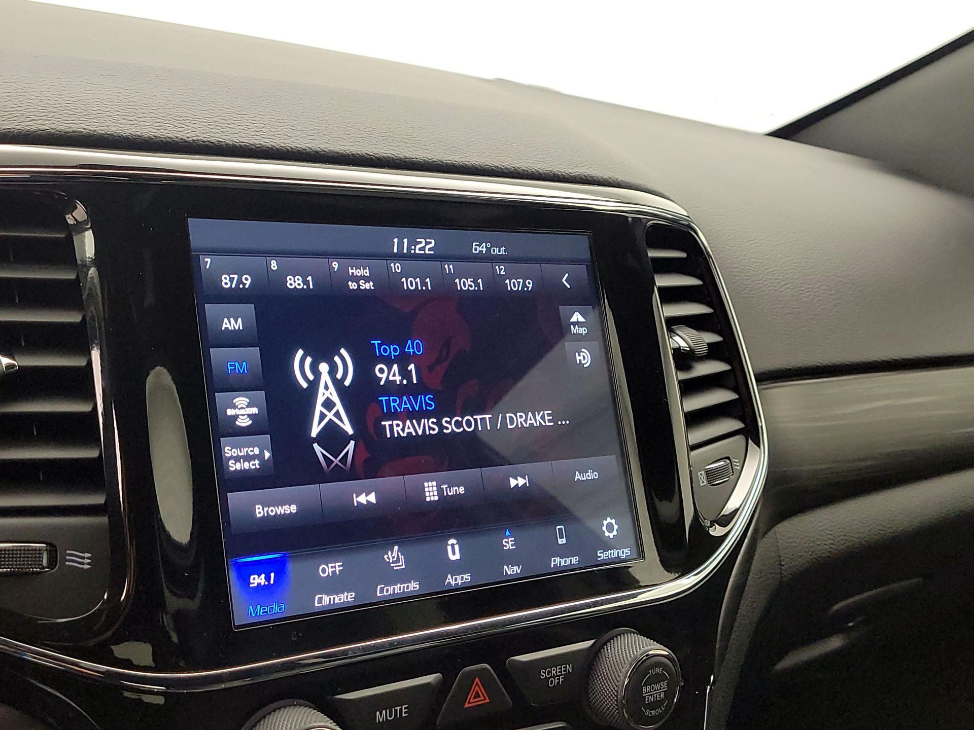 Thumbnail: 2021 Jeep Grand Cherokee - 16