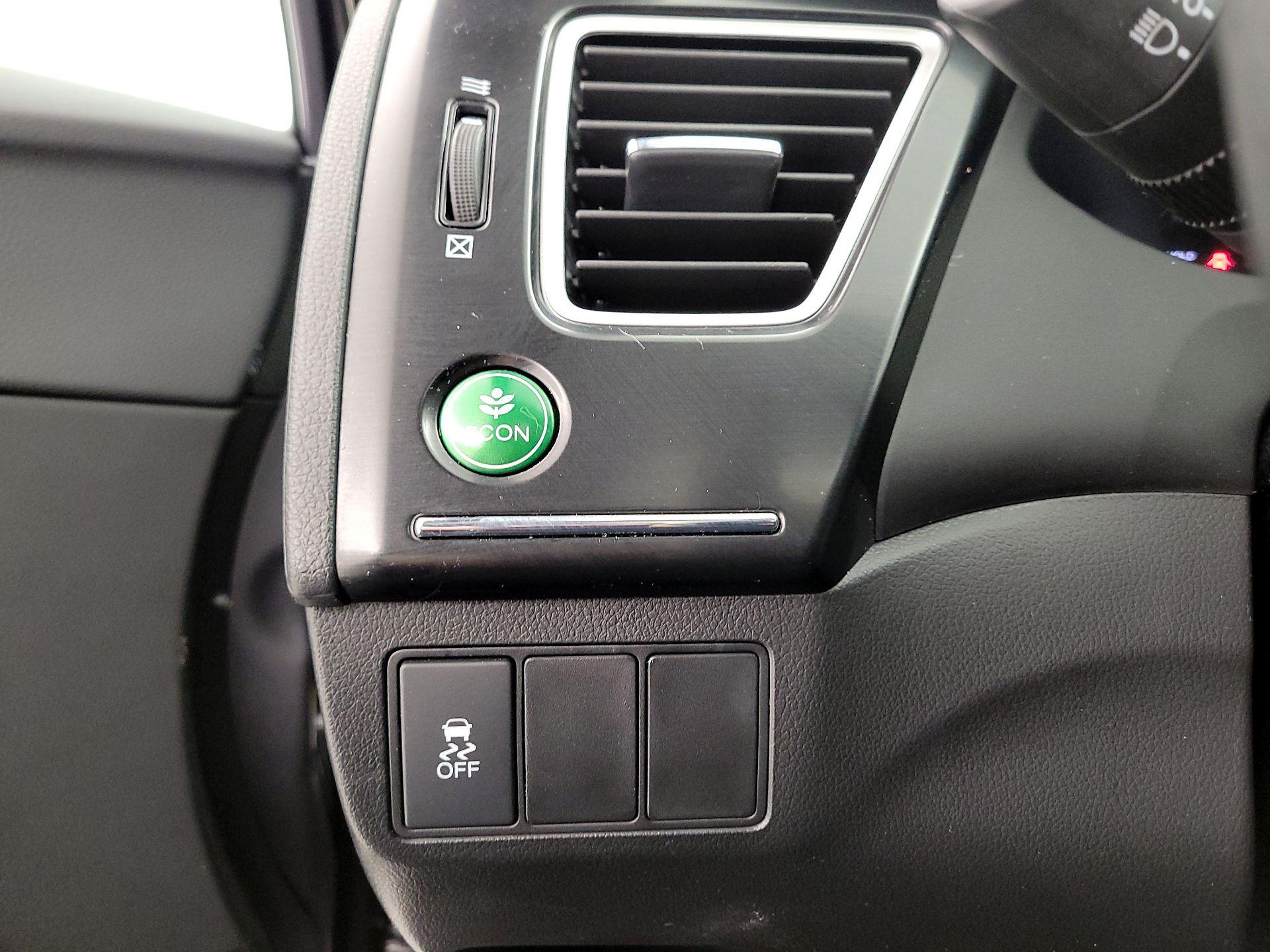 Thumbnail: 2015 Honda Civic - 13