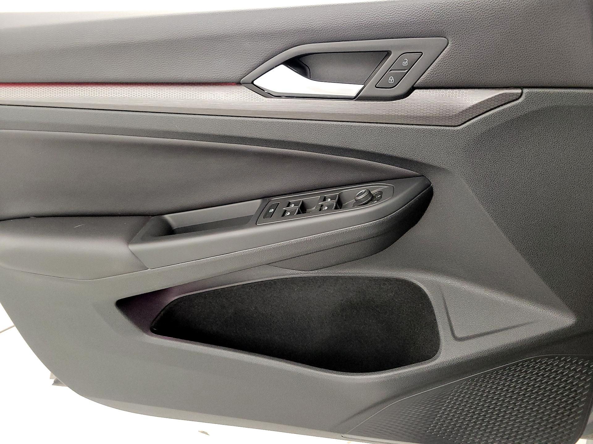 Thumbnail: 2023 Volkswagen Golf - 12