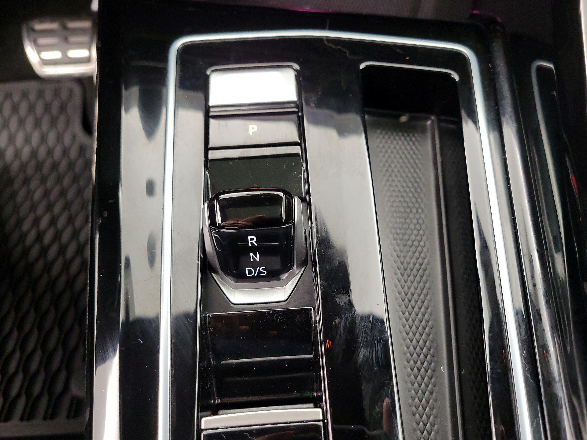 Thumbnail: 2023 Volkswagen Golf - 18