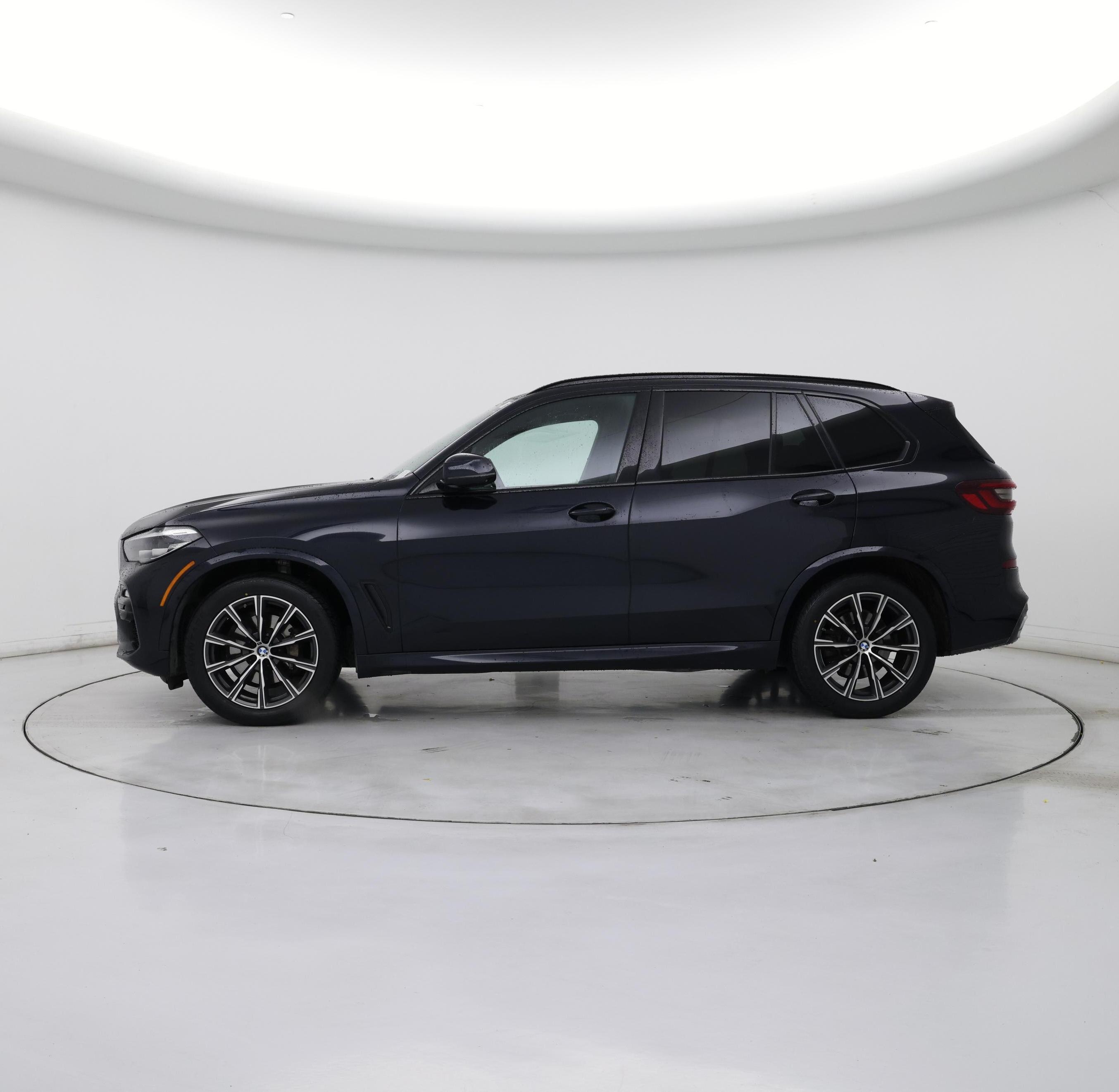 Thumbnail: 2021 BMW X5 - 3