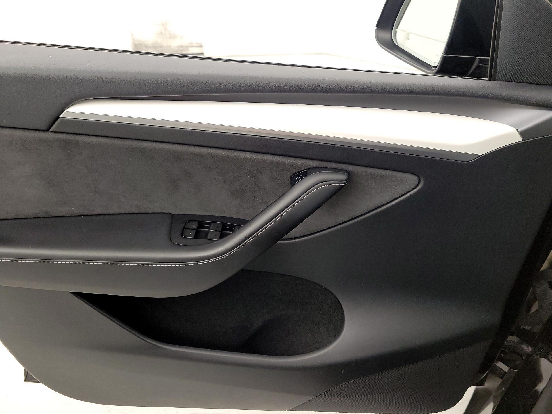 Thumbnail: 2023 Tesla Model Y - 12