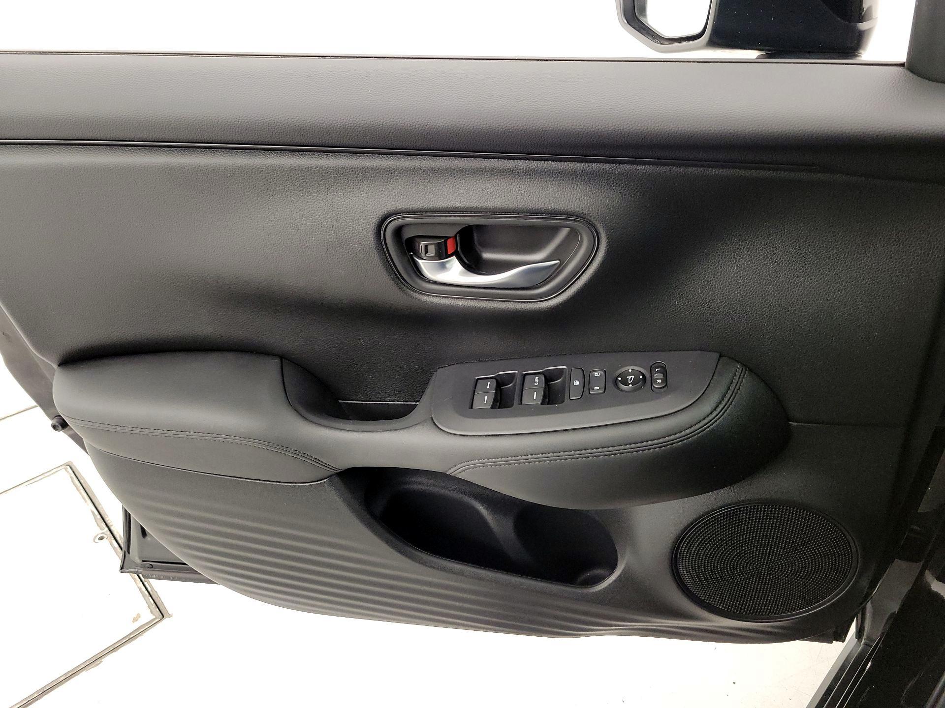 Thumbnail: 2025 Honda HR-V - 12