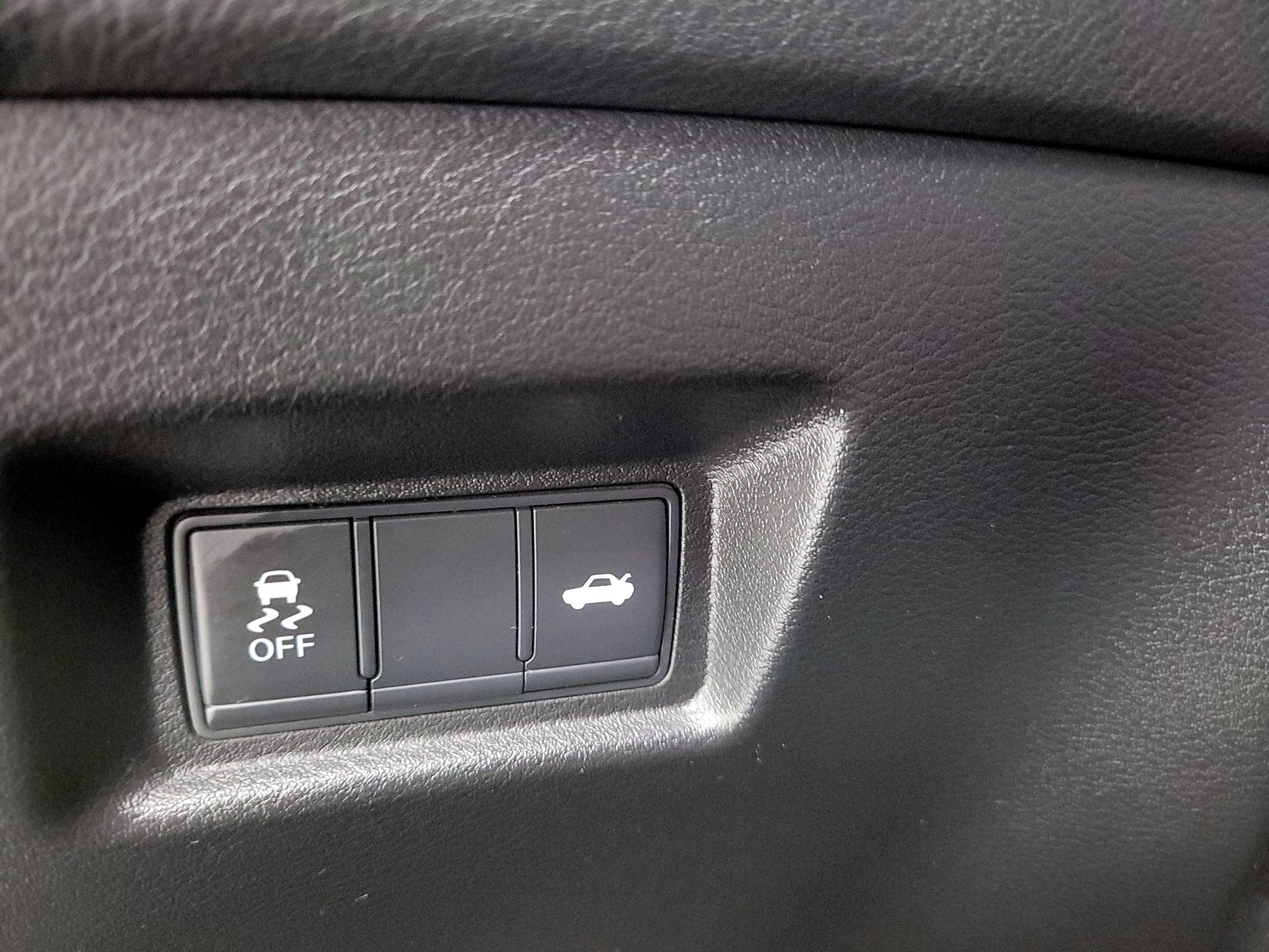 Thumbnail: 2021 INFINITI Q50 - 13