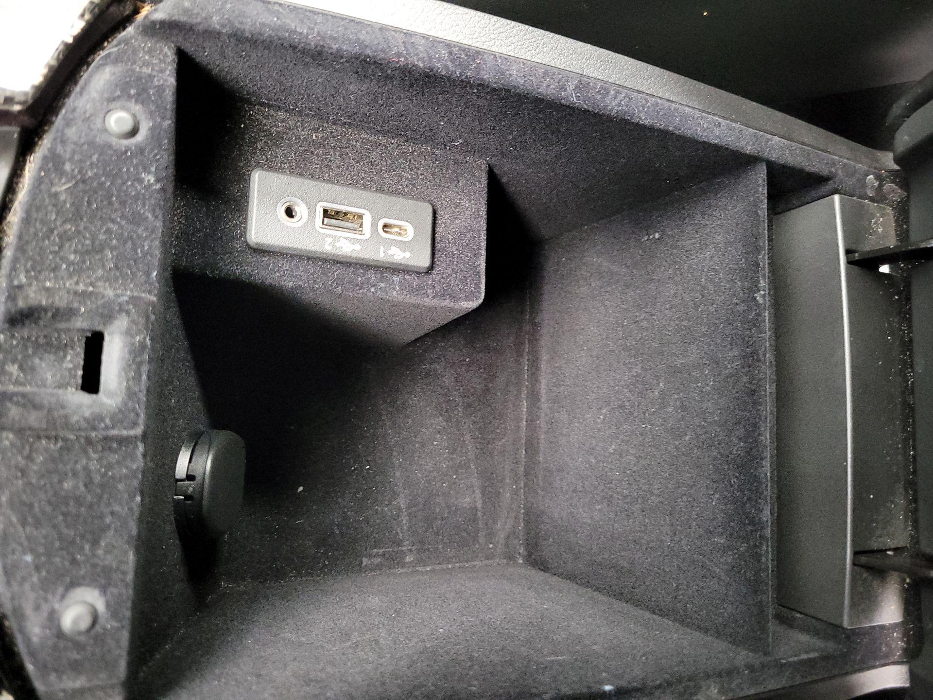 Thumbnail: 2021 INFINITI Q50 - 19