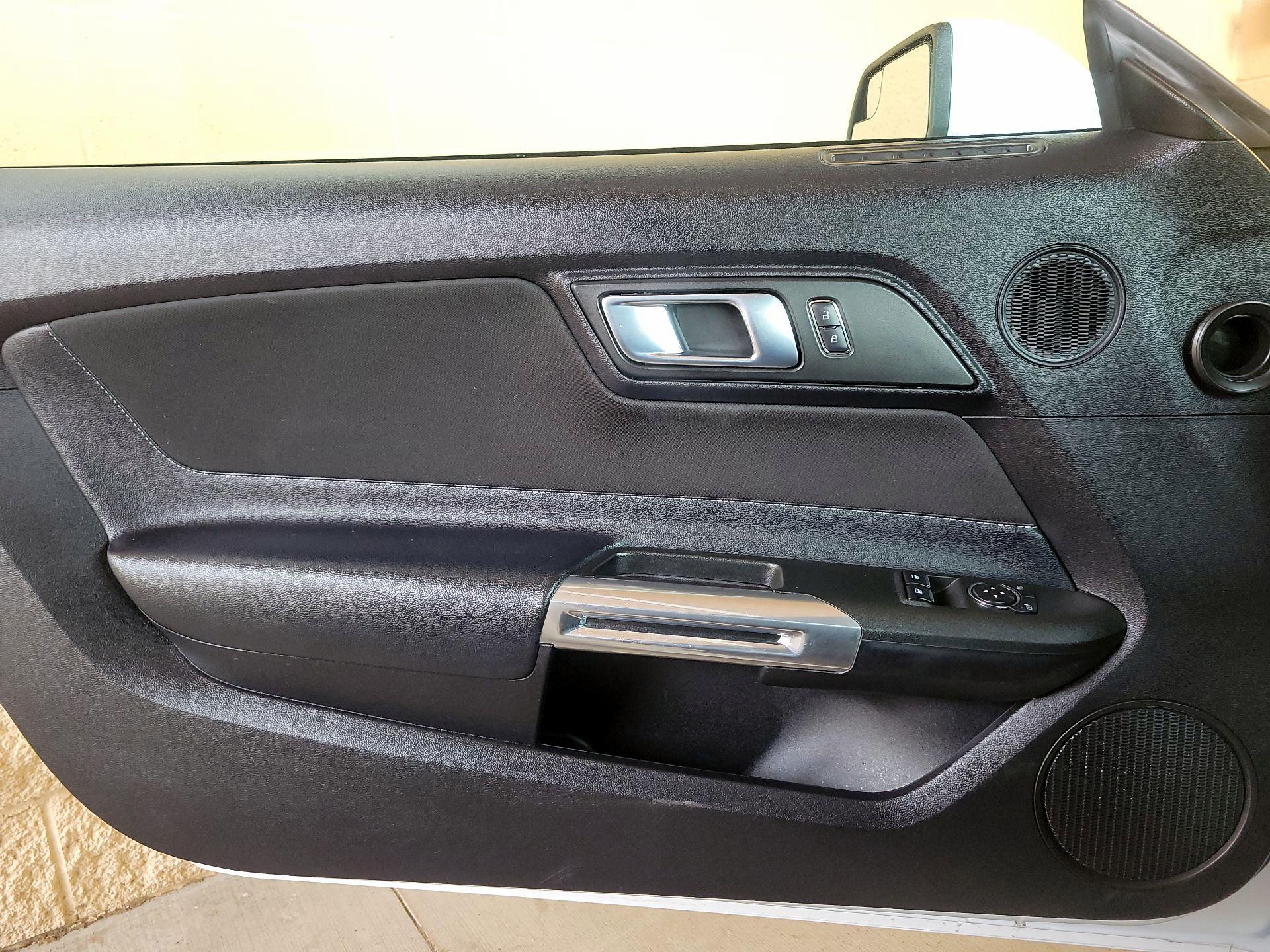 Thumbnail: 2018 Ford Mustang - 12