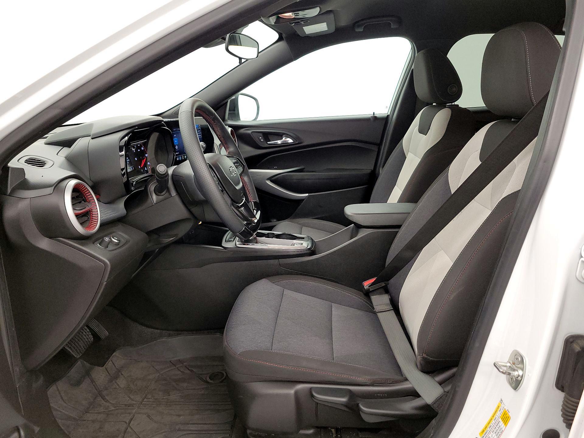 Thumbnail: 2024 Chevrolet Trax - 11