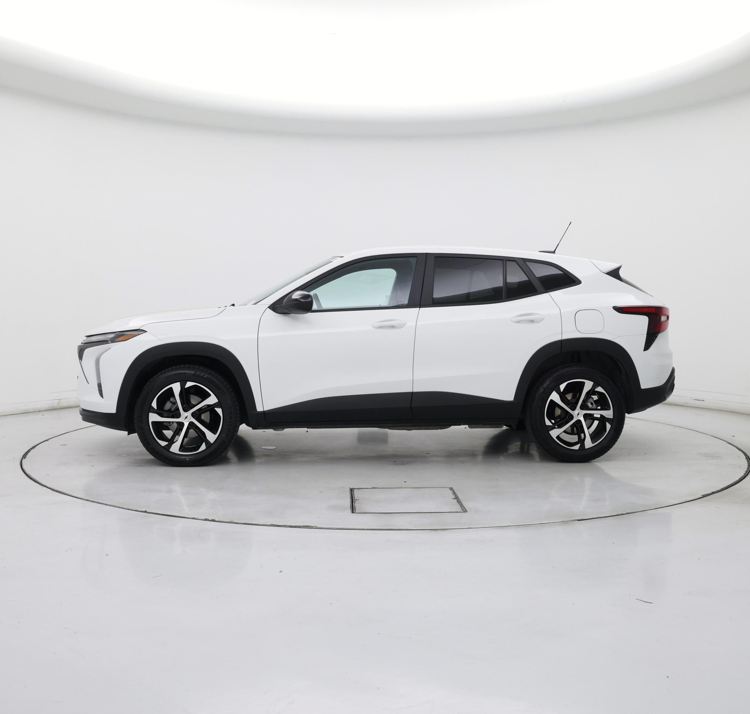 Thumbnail: 2024 Chevrolet Trax - 3