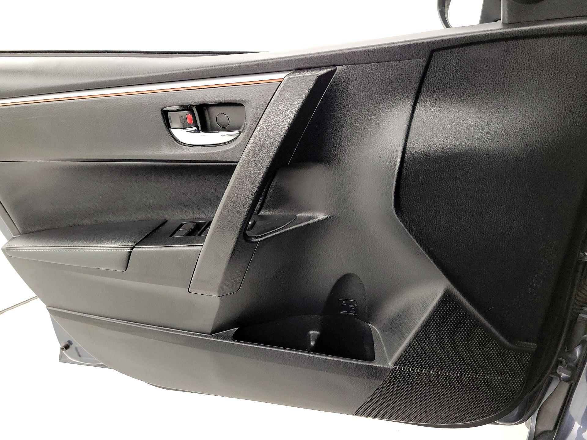 Thumbnail: 2016 Toyota Corolla - 12