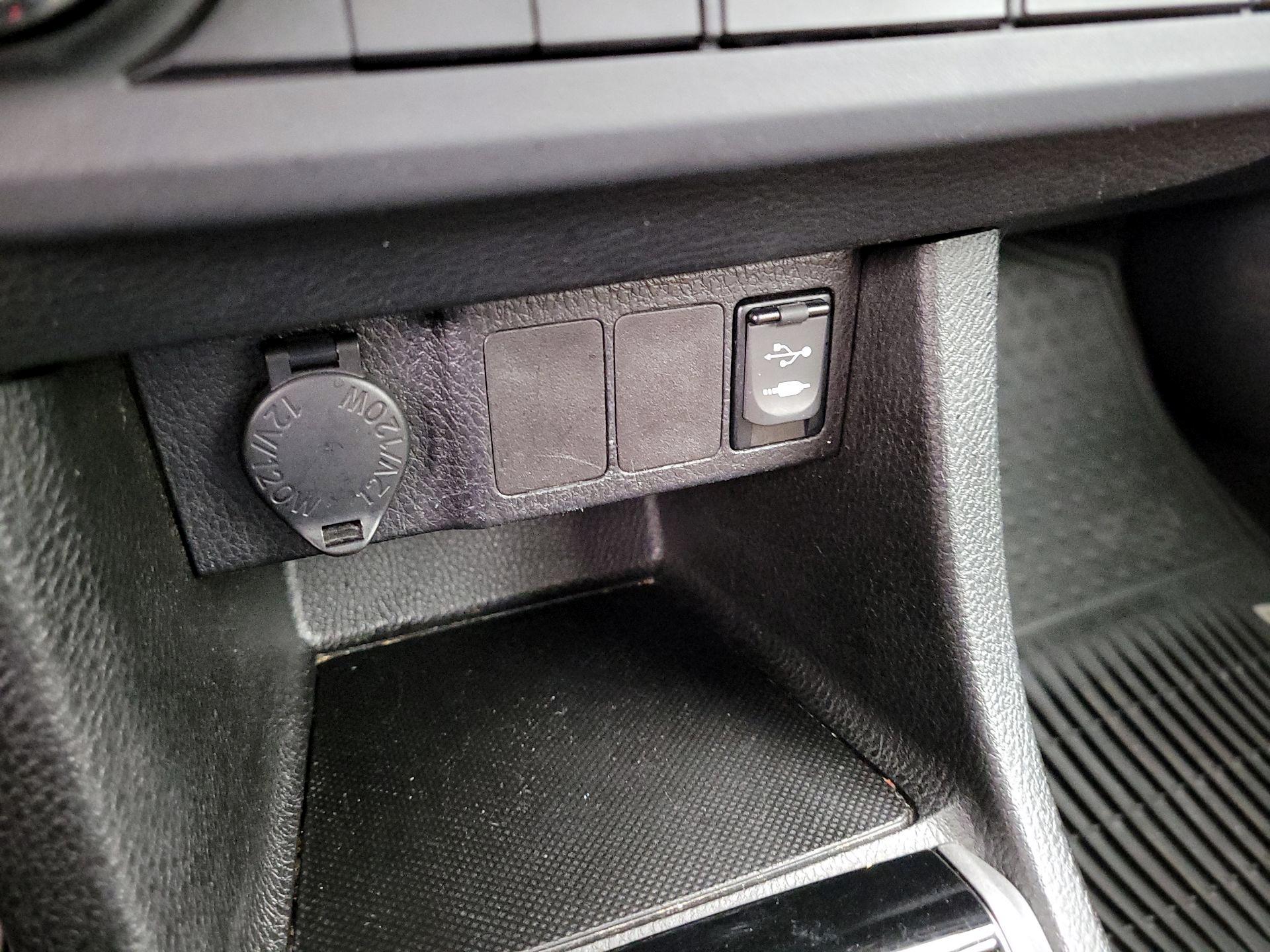 Thumbnail: 2016 Toyota Corolla - 18