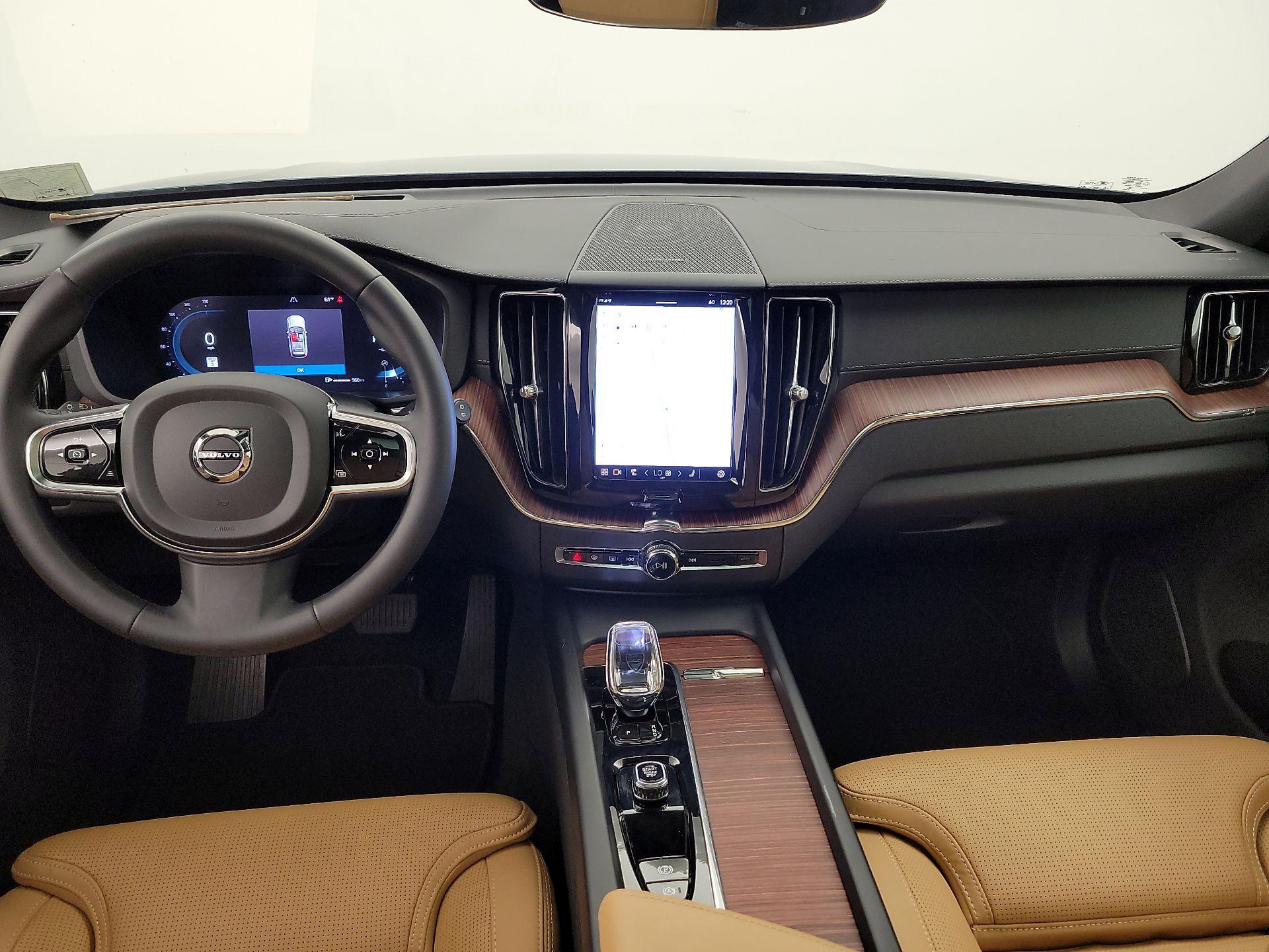 Thumbnail: 2023 Volvo XC60 - 9