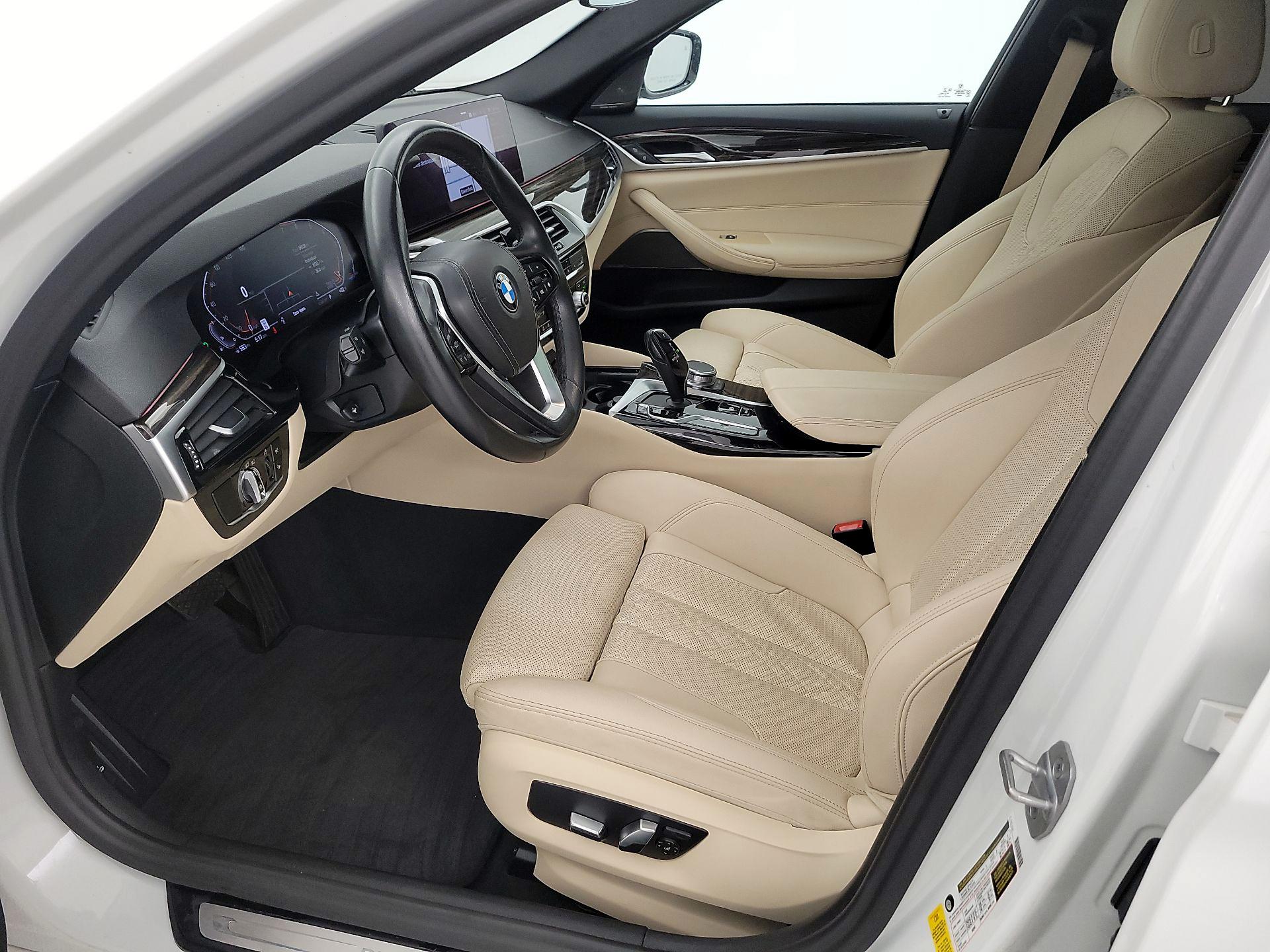 Thumbnail: 2021 BMW 5 Series - 11