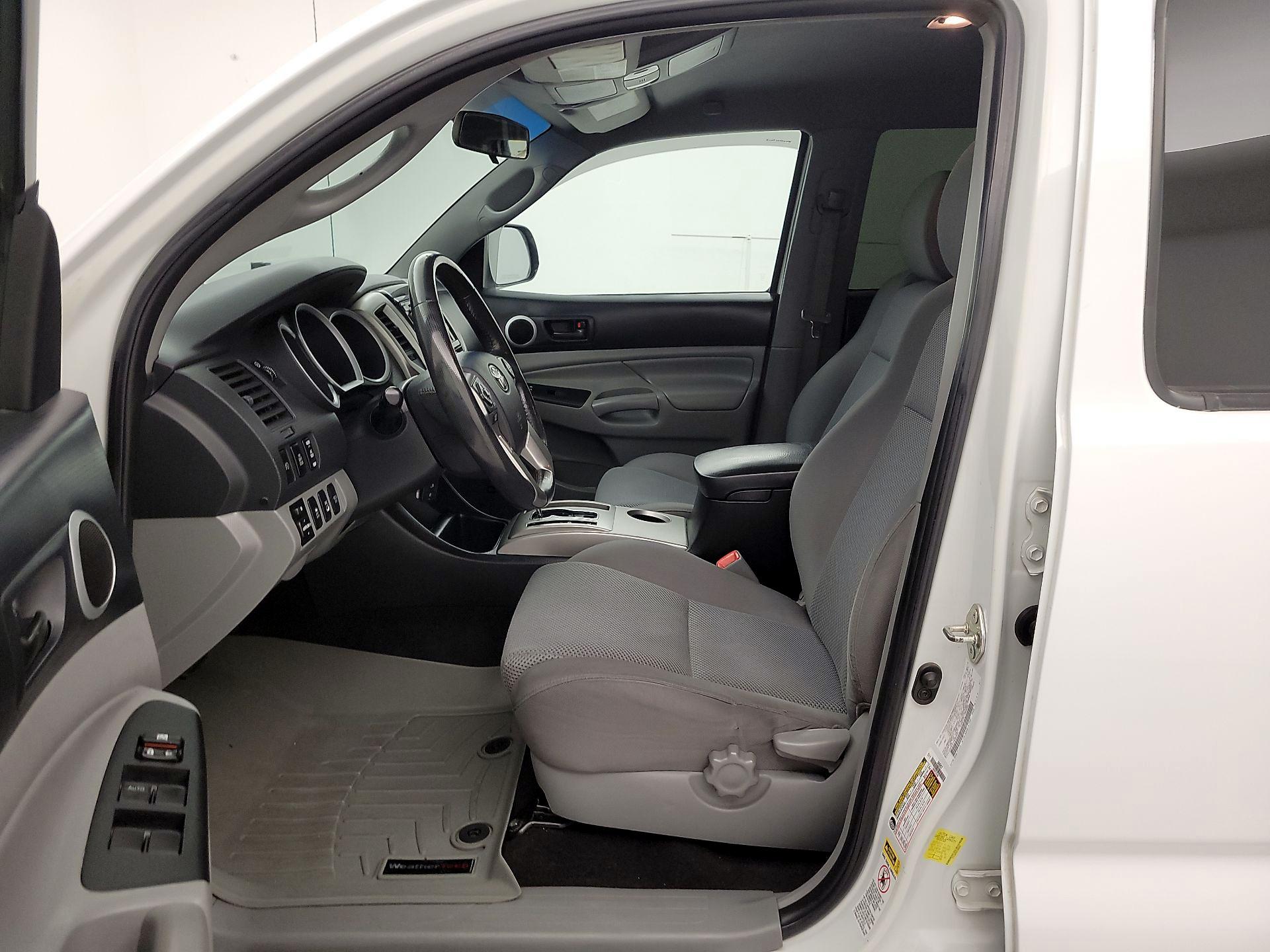 Thumbnail: 2014 Toyota Tacoma - 11