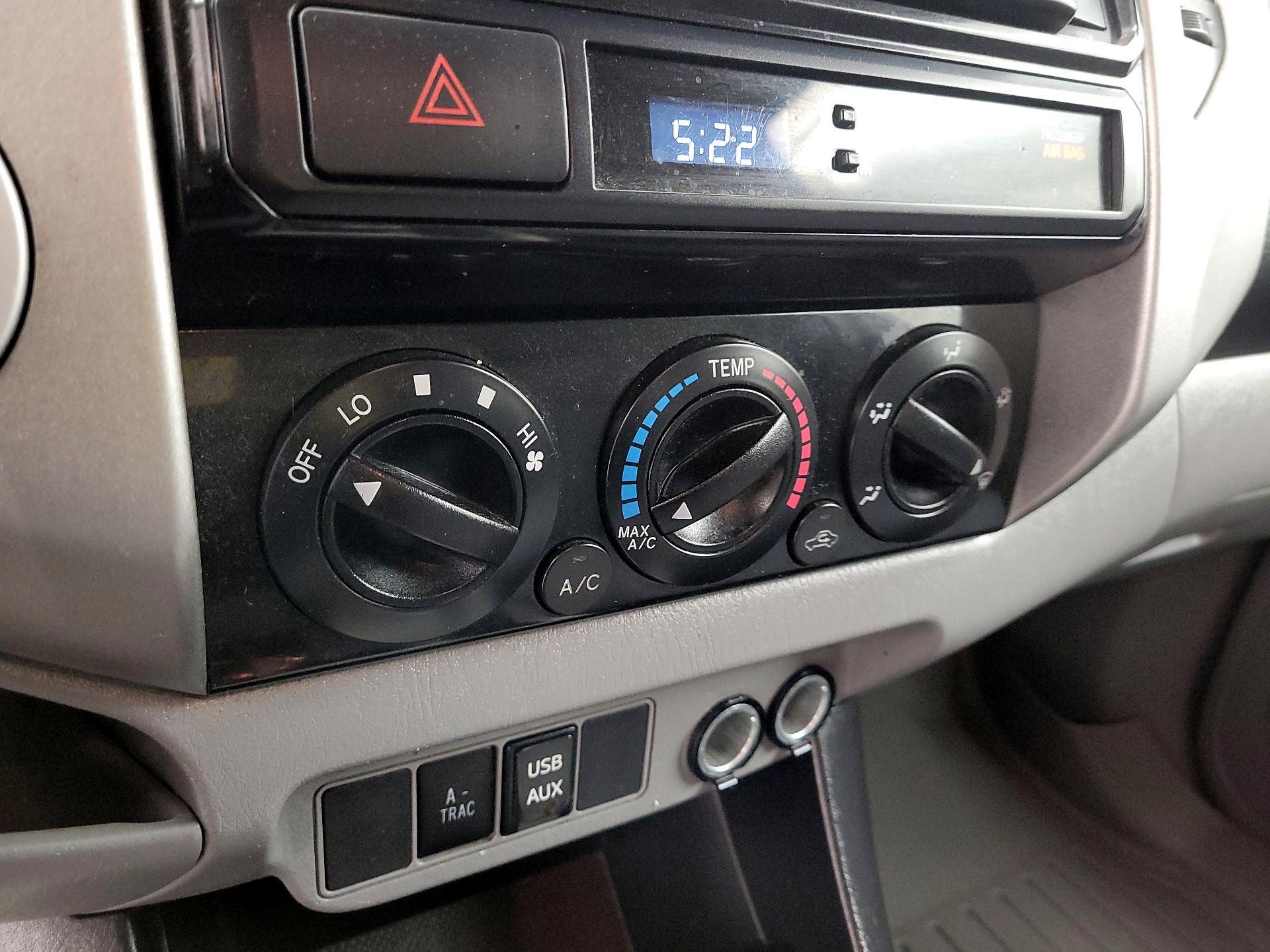 Thumbnail: 2014 Toyota Tacoma - 15