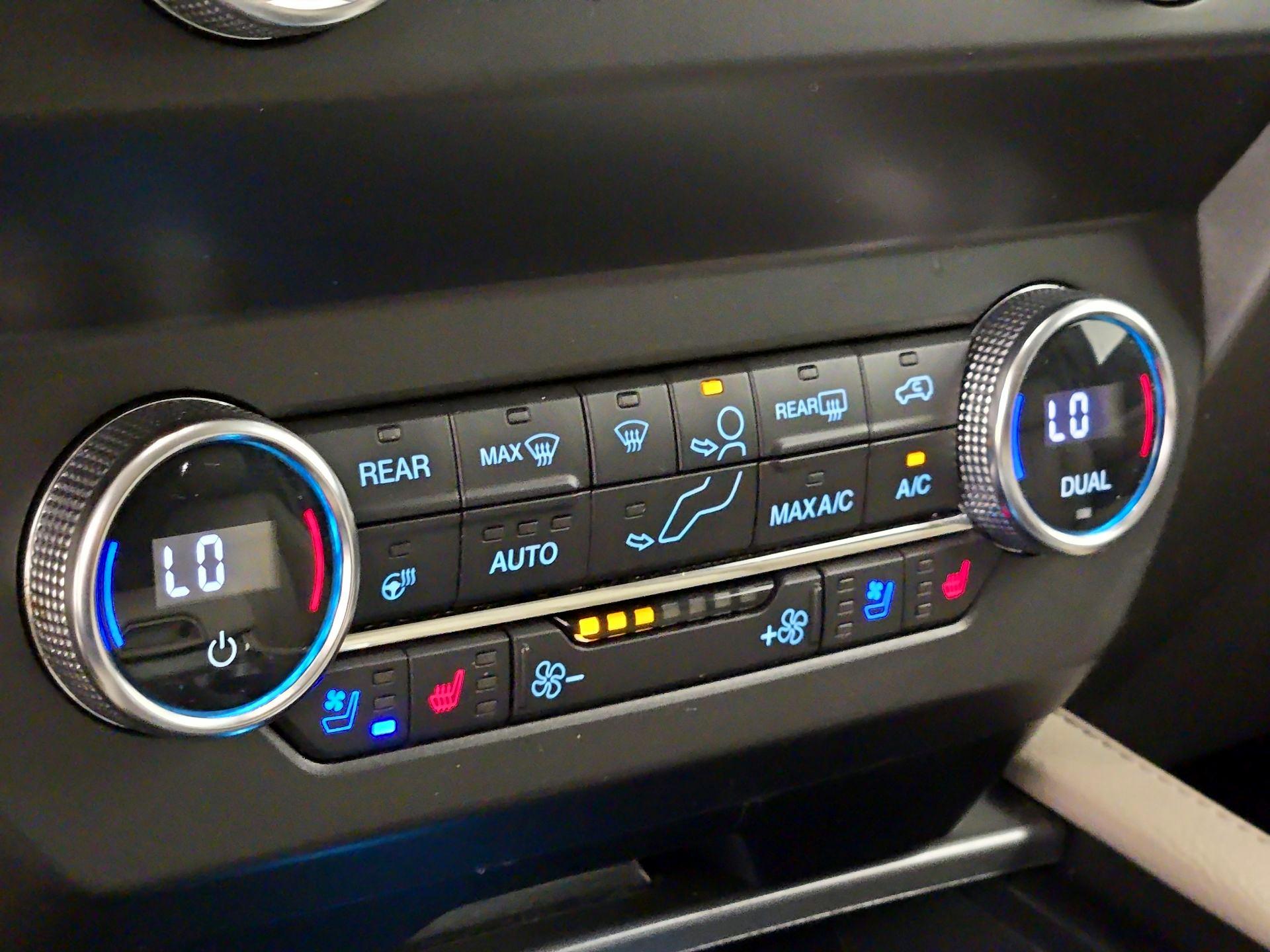 Thumbnail: 2020 Ford Expedition - 17