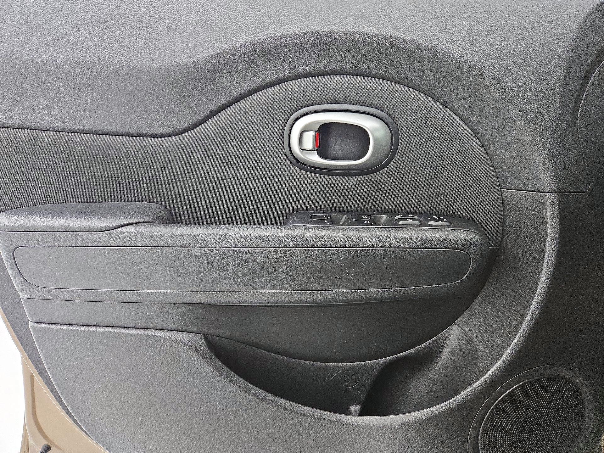 Thumbnail: 2015 Kia Soul - 12