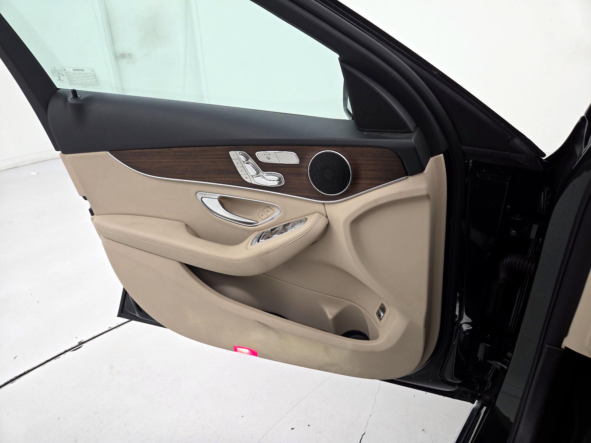 Thumbnail: 2019 Mercedes-Benz C-Class - 12