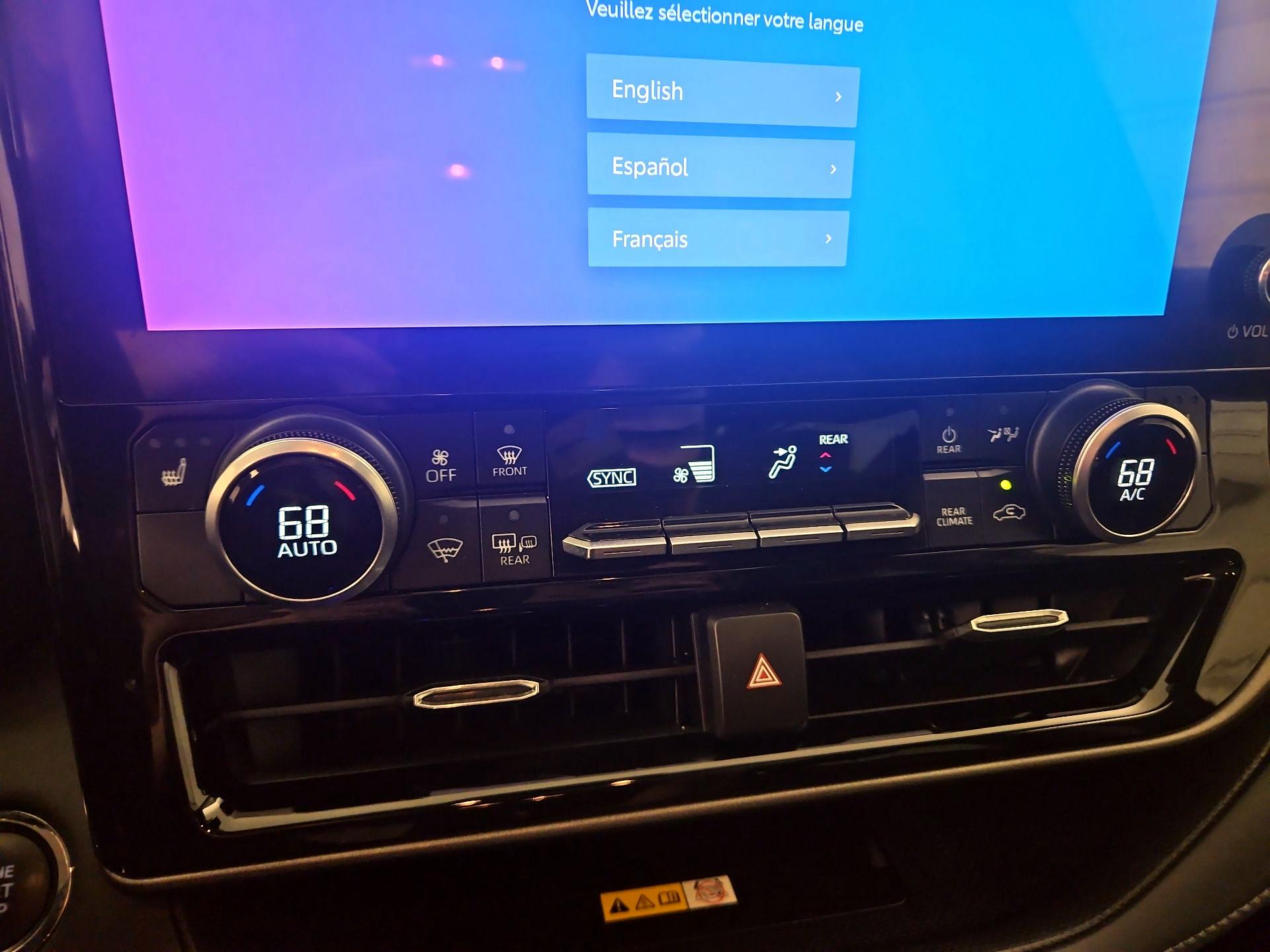 Thumbnail: 2023 Toyota Highlander - 16