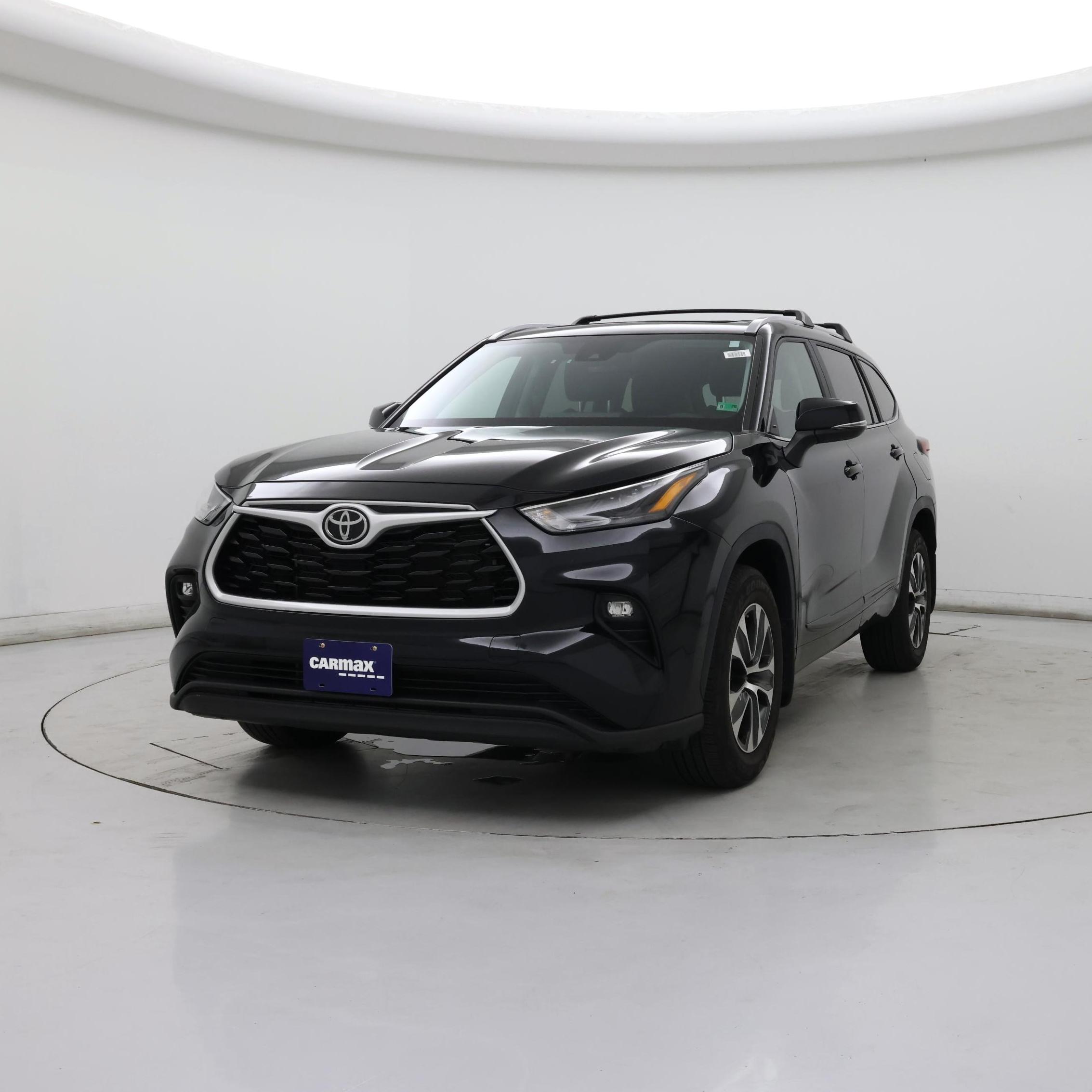 Thumbnail: 2023 Toyota Highlander - 4