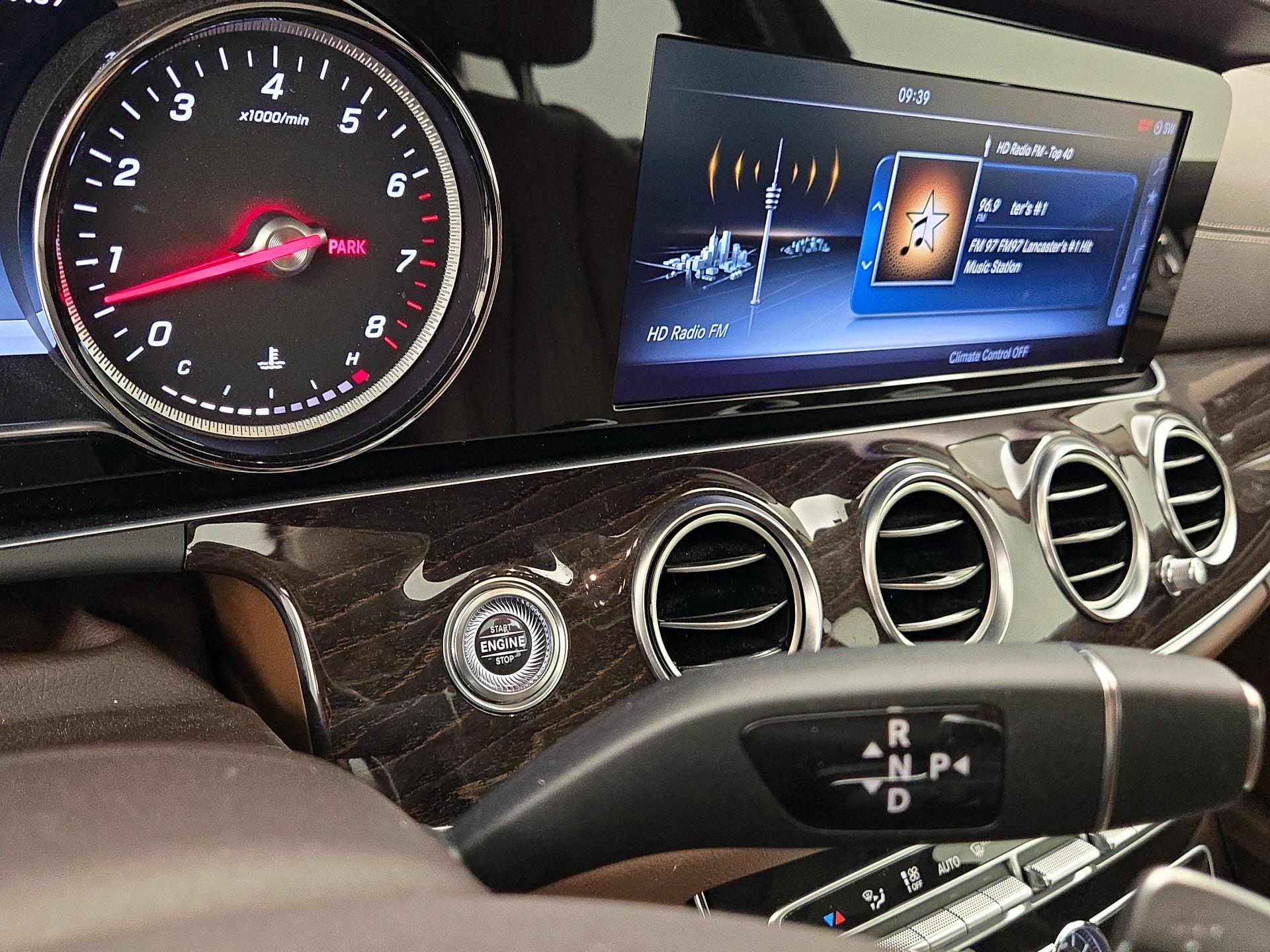 Thumbnail: 2017 Mercedes-Benz E-Class - 18
