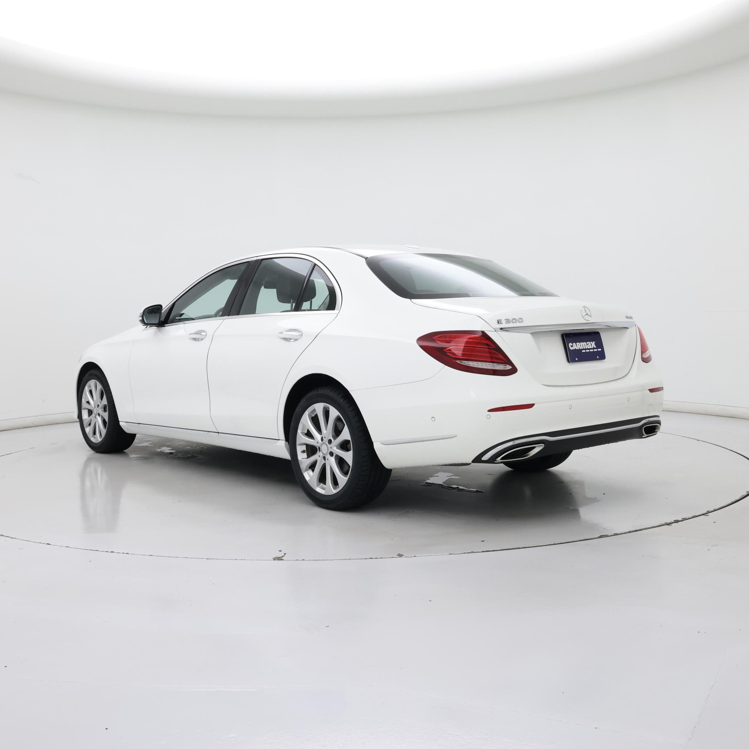 Thumbnail: 2017 Mercedes-Benz E-Class - 2