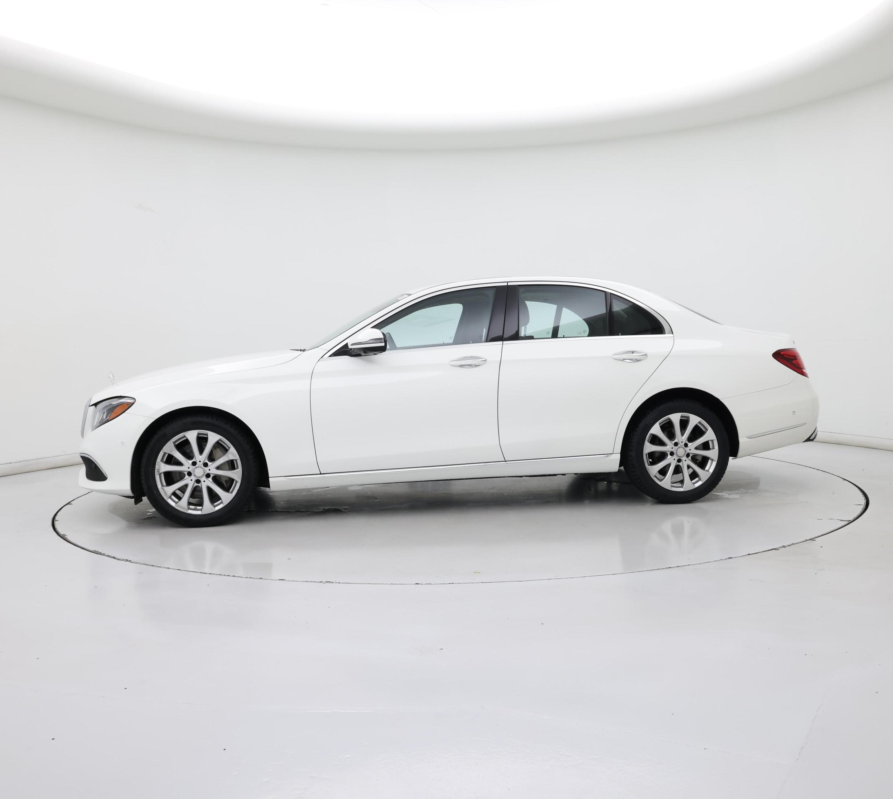 Thumbnail: 2017 Mercedes-Benz E-Class - 3