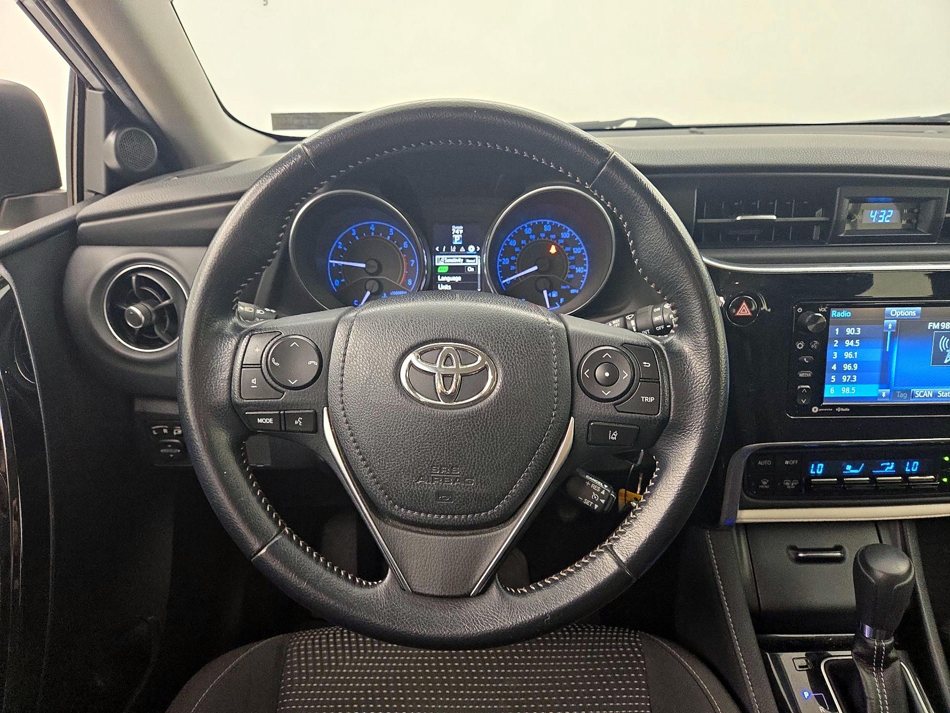 Thumbnail: 2018 Toyota Corolla iM - 10