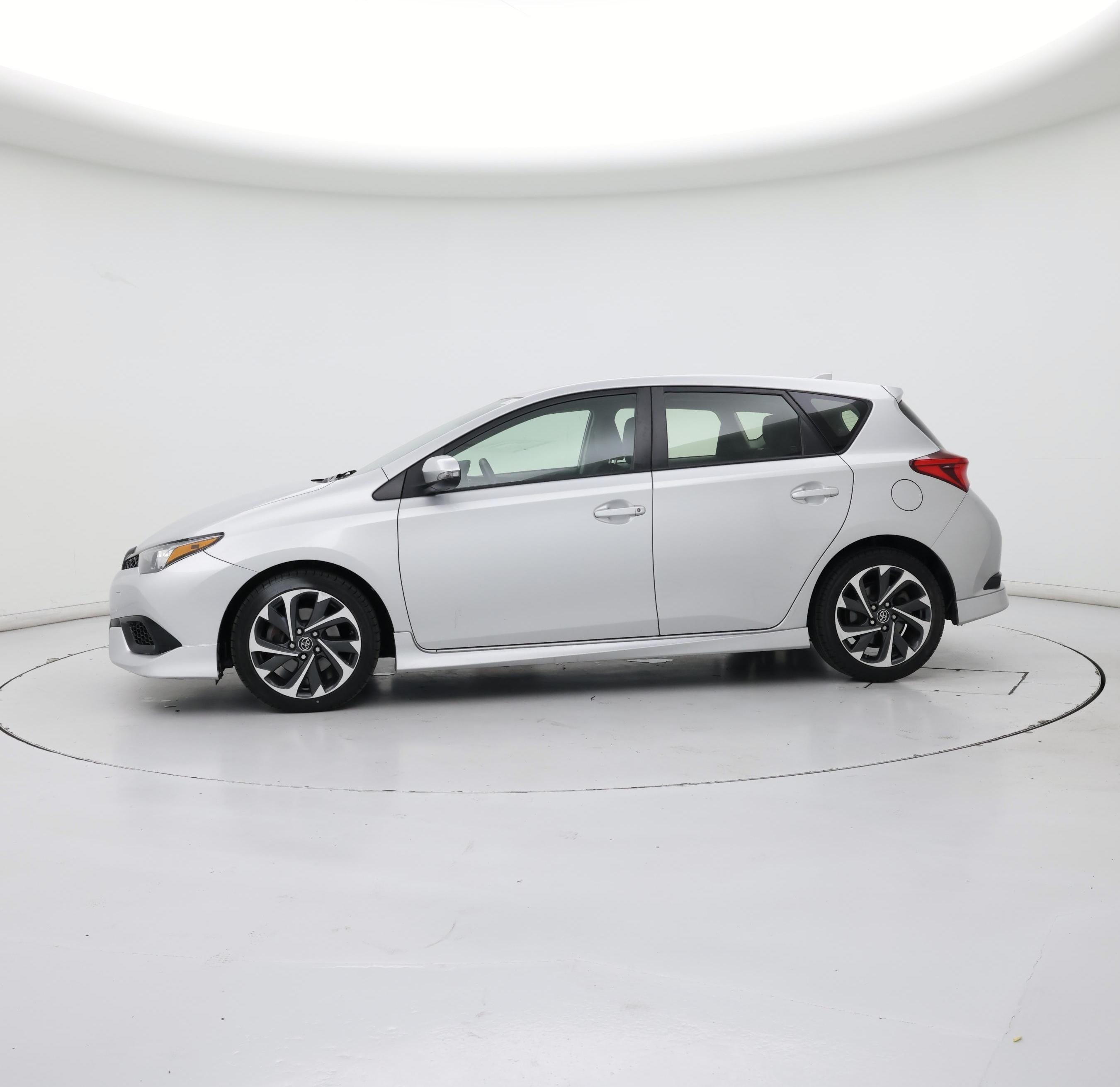 Thumbnail: 2018 Toyota Corolla iM - 3
