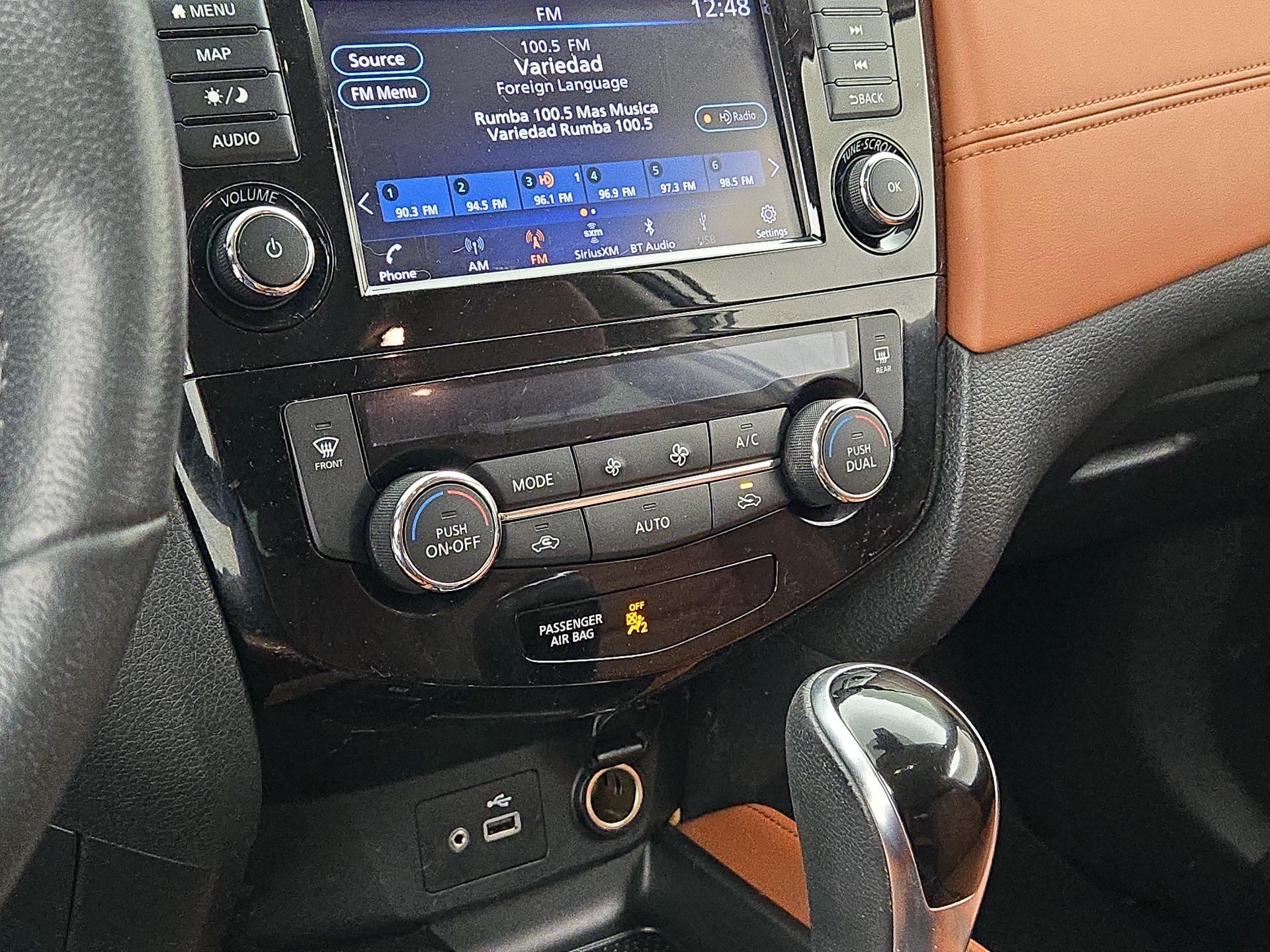 Thumbnail: 2019 Nissan Rogue - 16