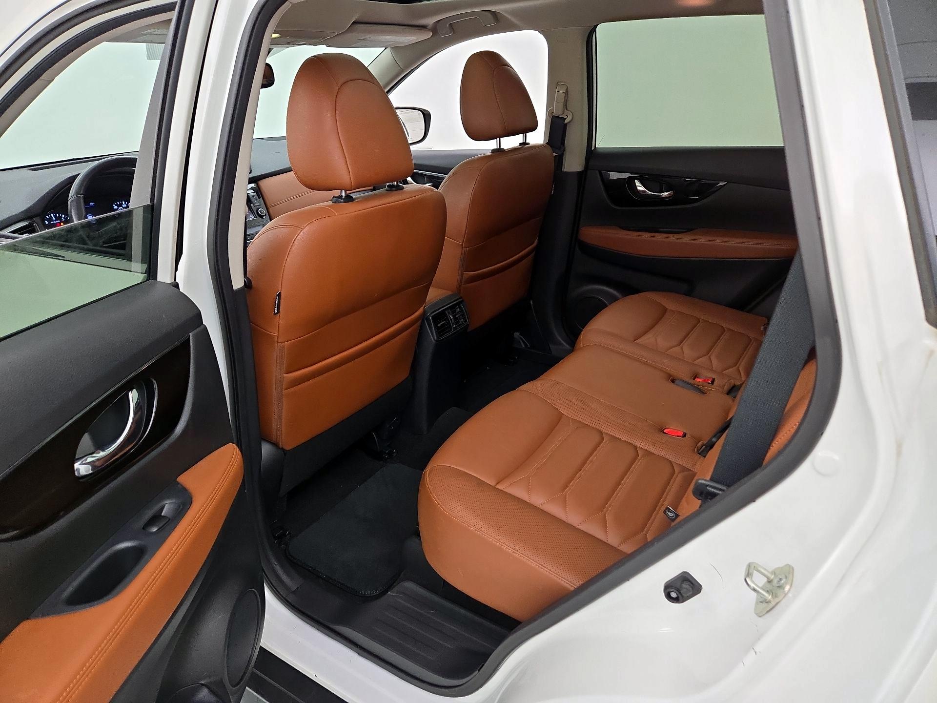 Thumbnail: 2019 Nissan Rogue - 19