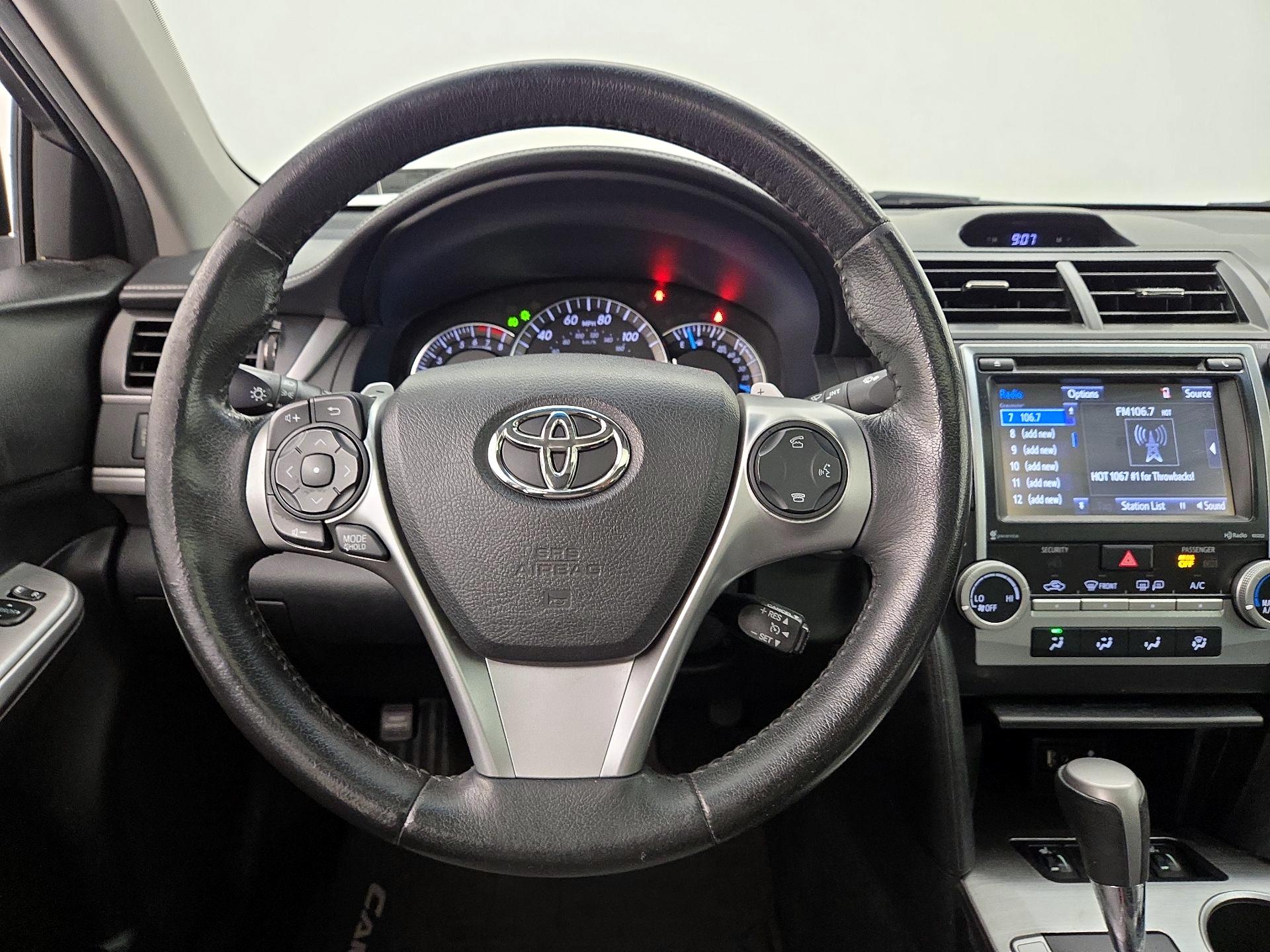 Thumbnail: 2014 Toyota Camry - 10