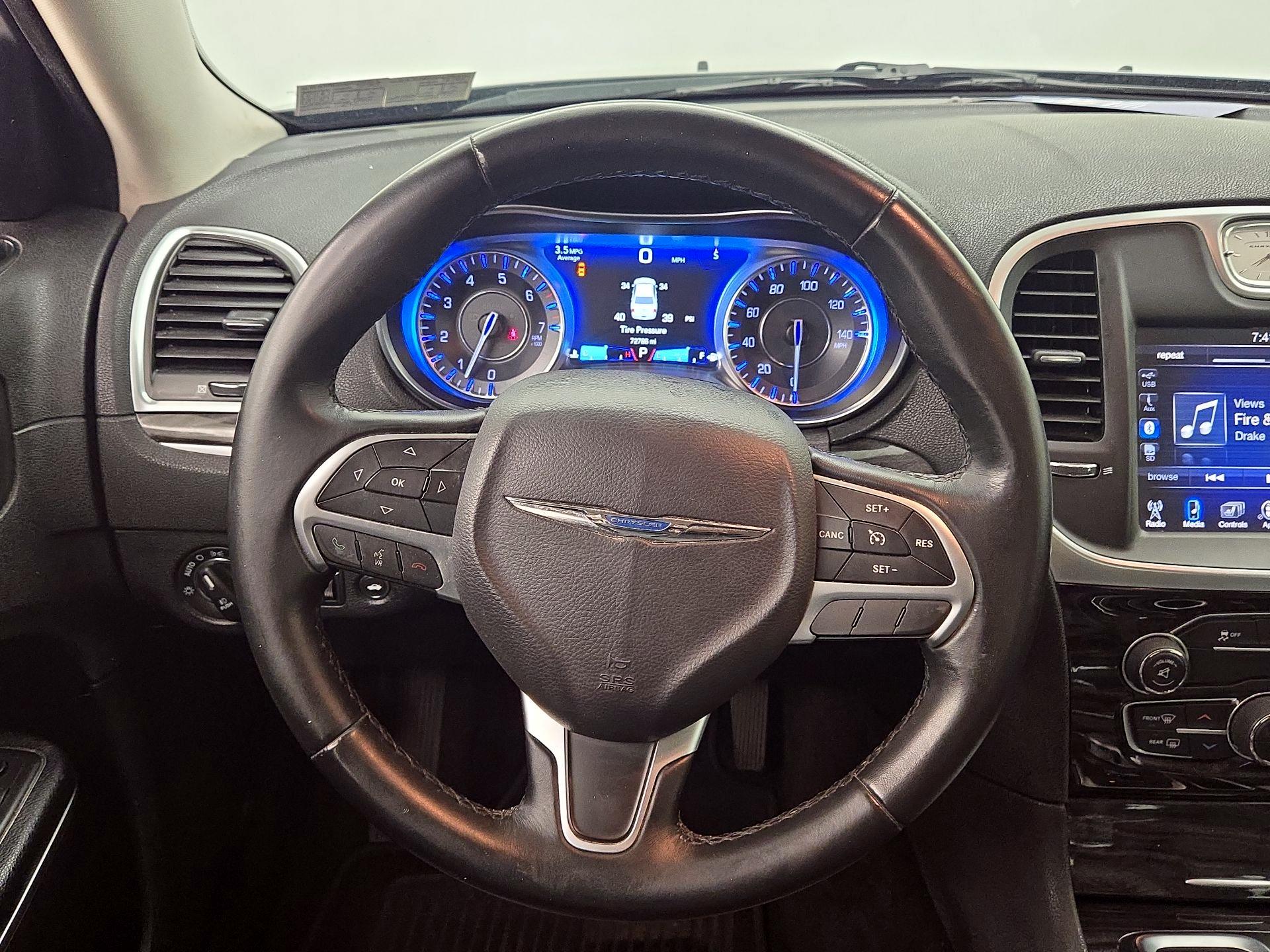 Thumbnail: 2016 Chrysler 300 - 10