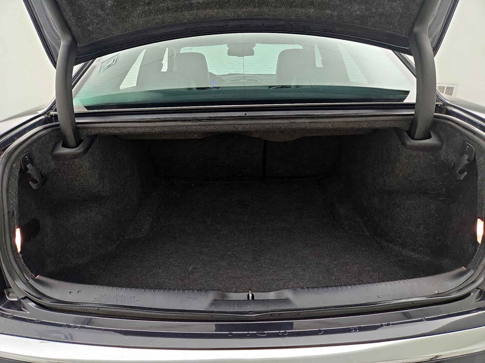 Thumbnail: 2016 Chrysler 300 - 19
