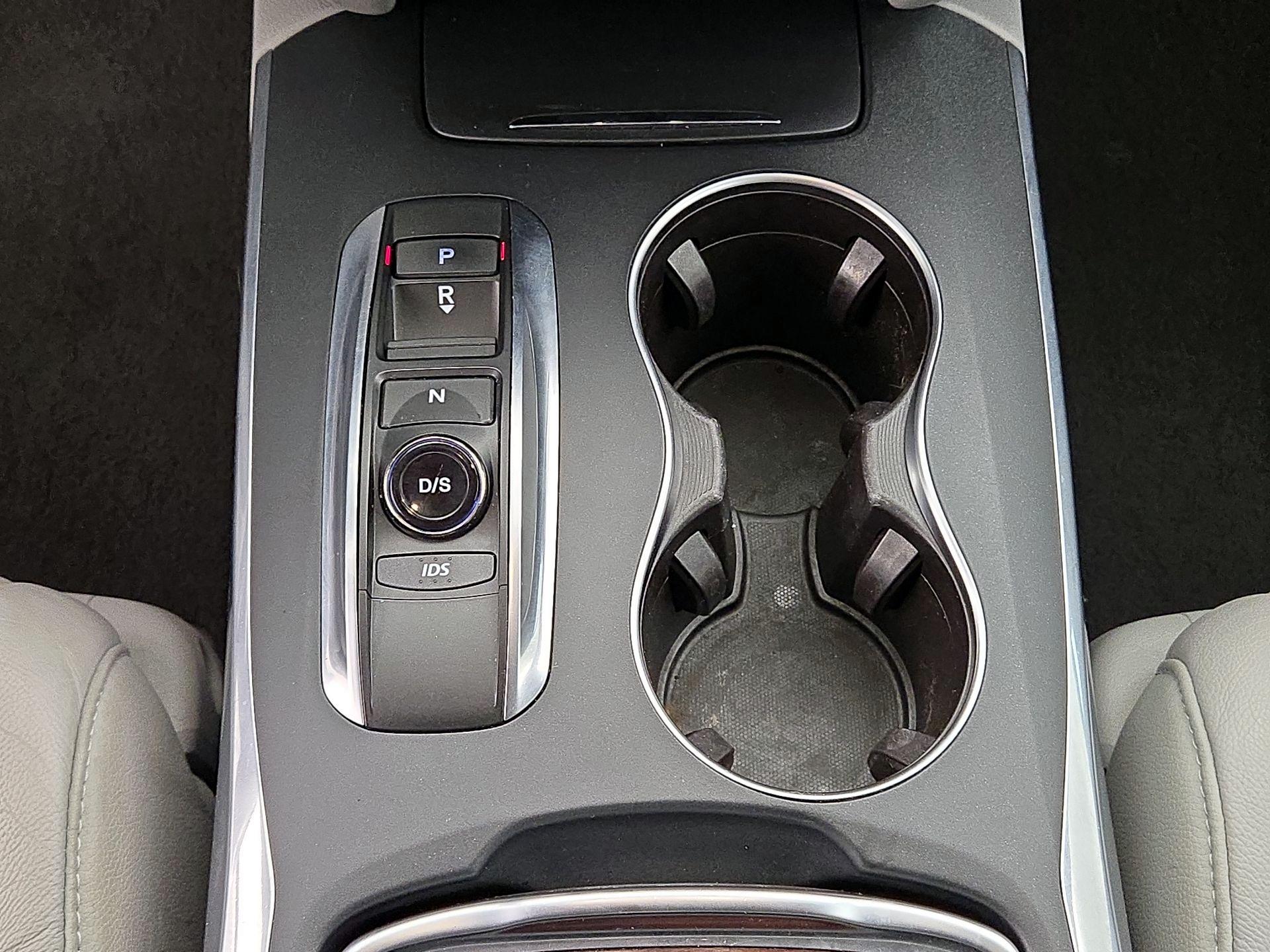Thumbnail: 2016 Acura MDX - 16