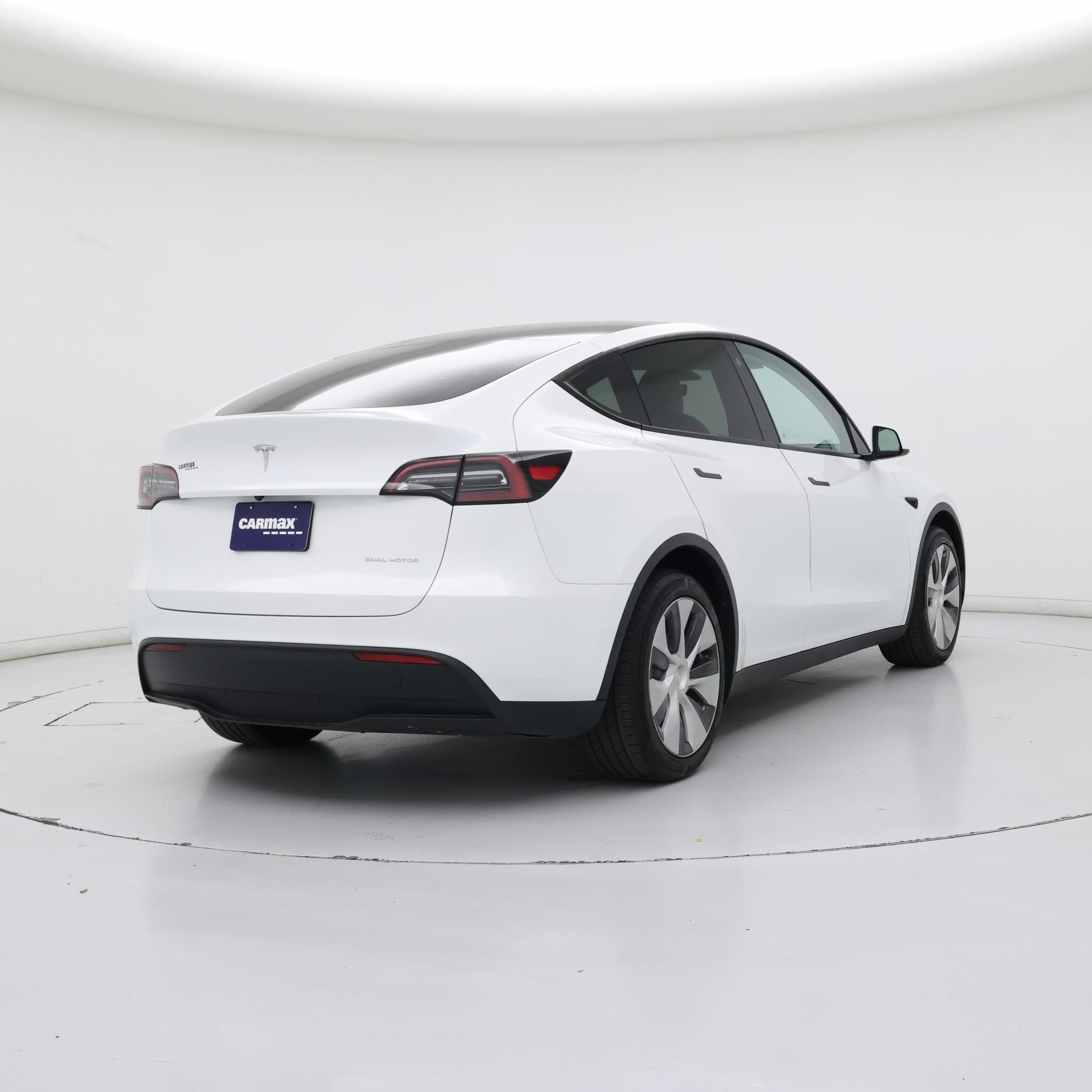 Thumbnail: 2023 Tesla Model Y - 8