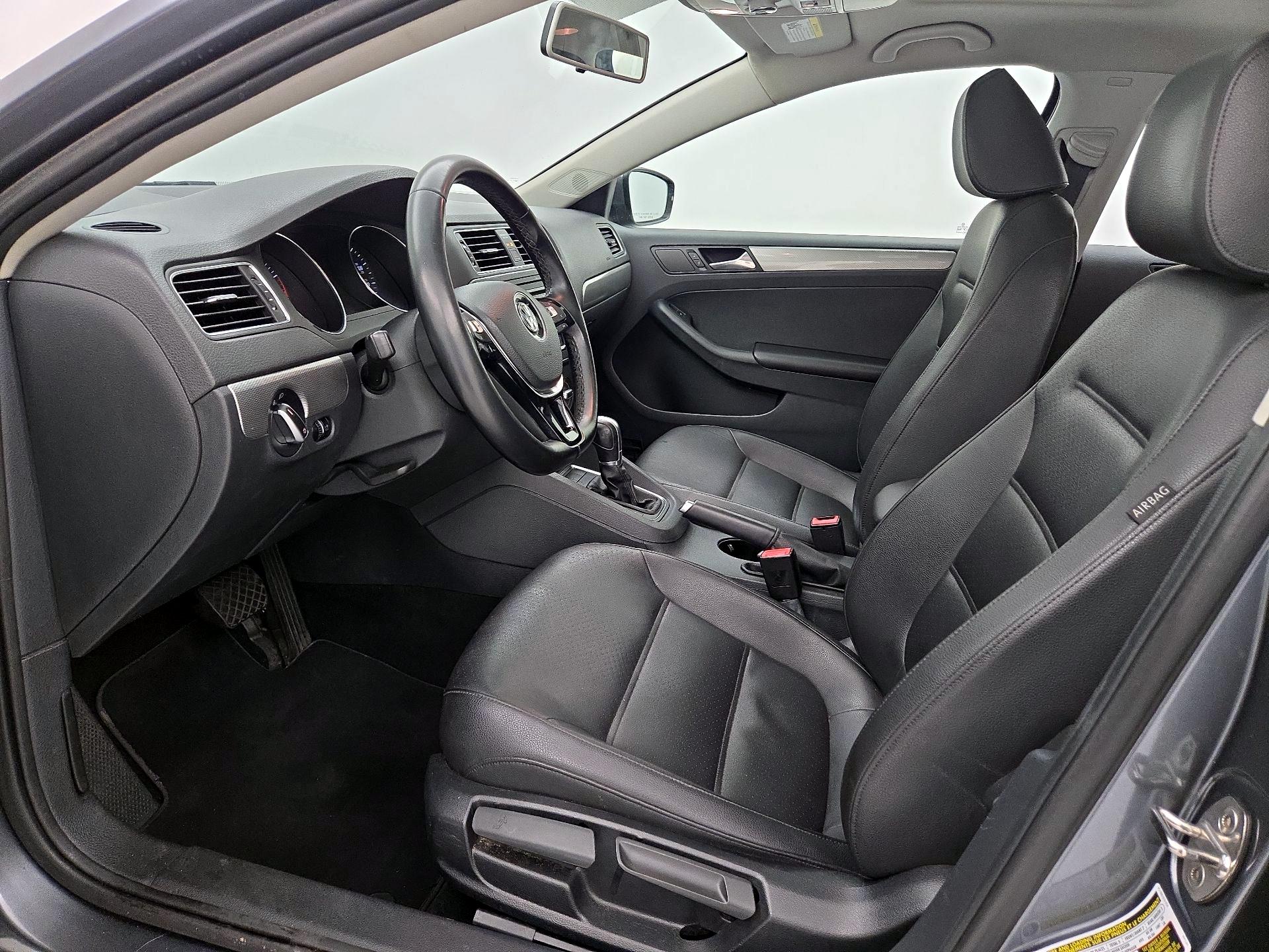 Thumbnail: 2015 Volkswagen Jetta - 11