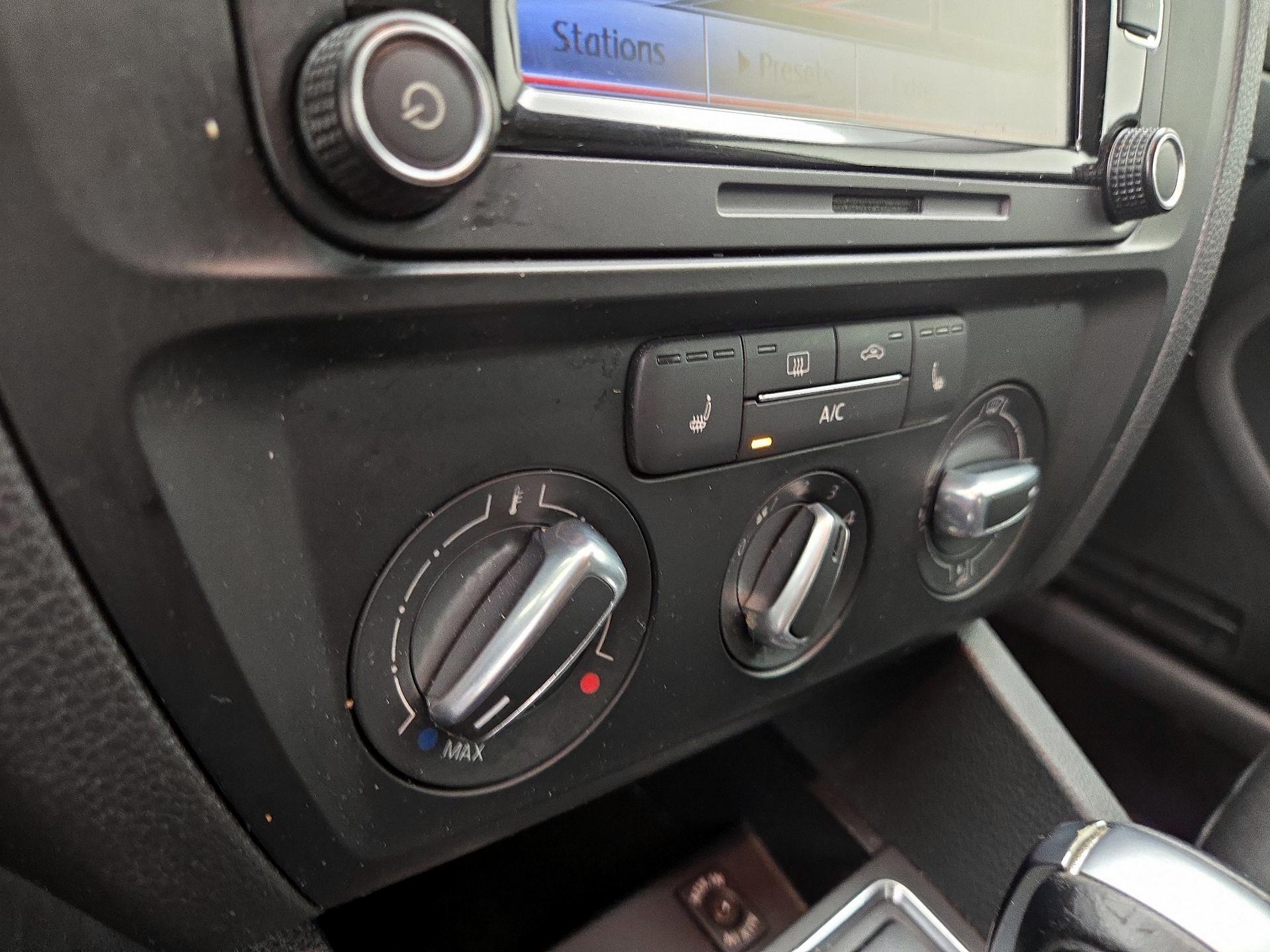 Thumbnail: 2015 Volkswagen Jetta - 16