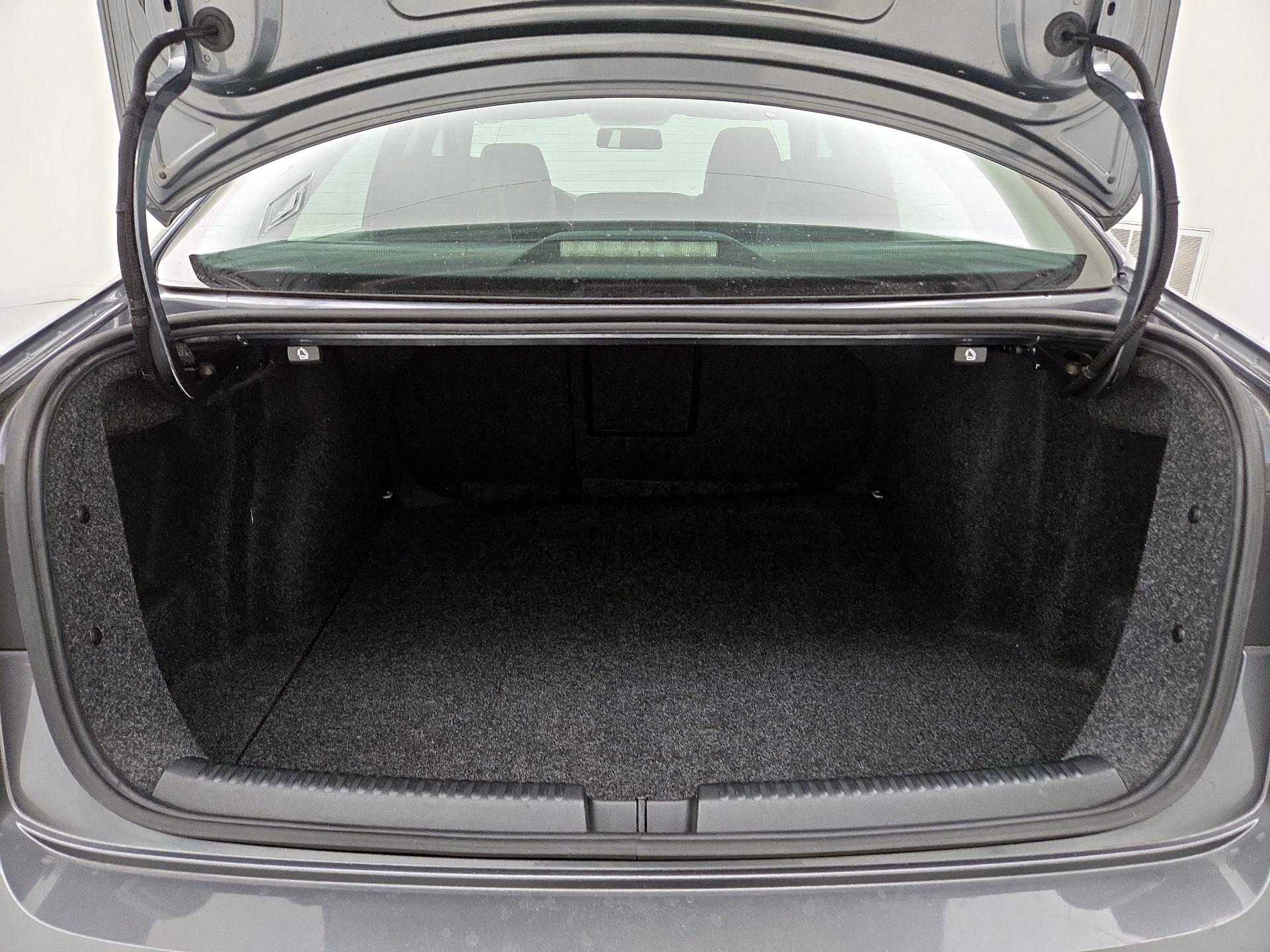 Thumbnail: 2015 Volkswagen Jetta - 20