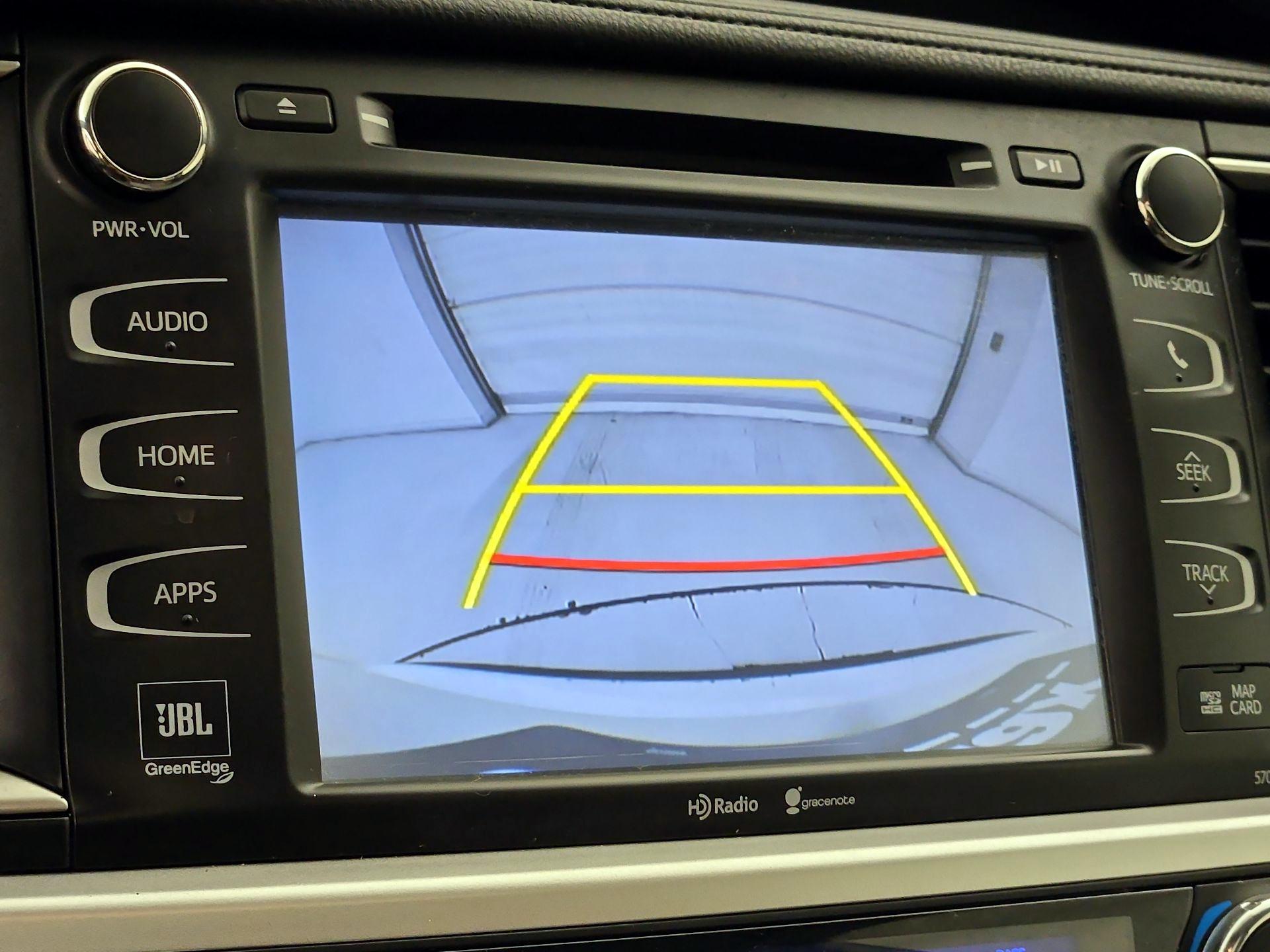 Thumbnail: 2015 Toyota Highlander - 14
