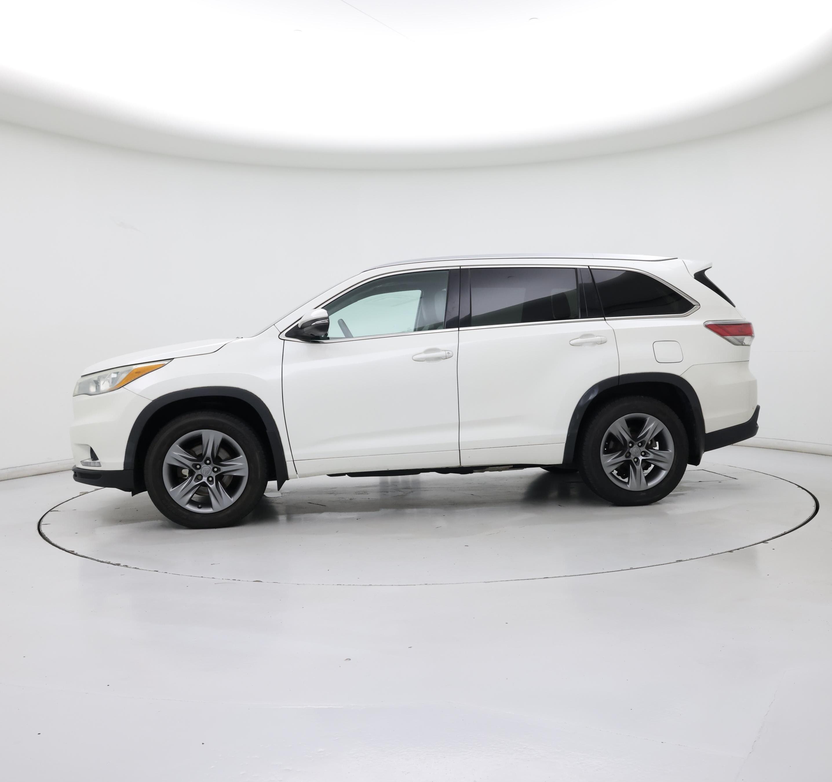 Thumbnail: 2015 Toyota Highlander - 3